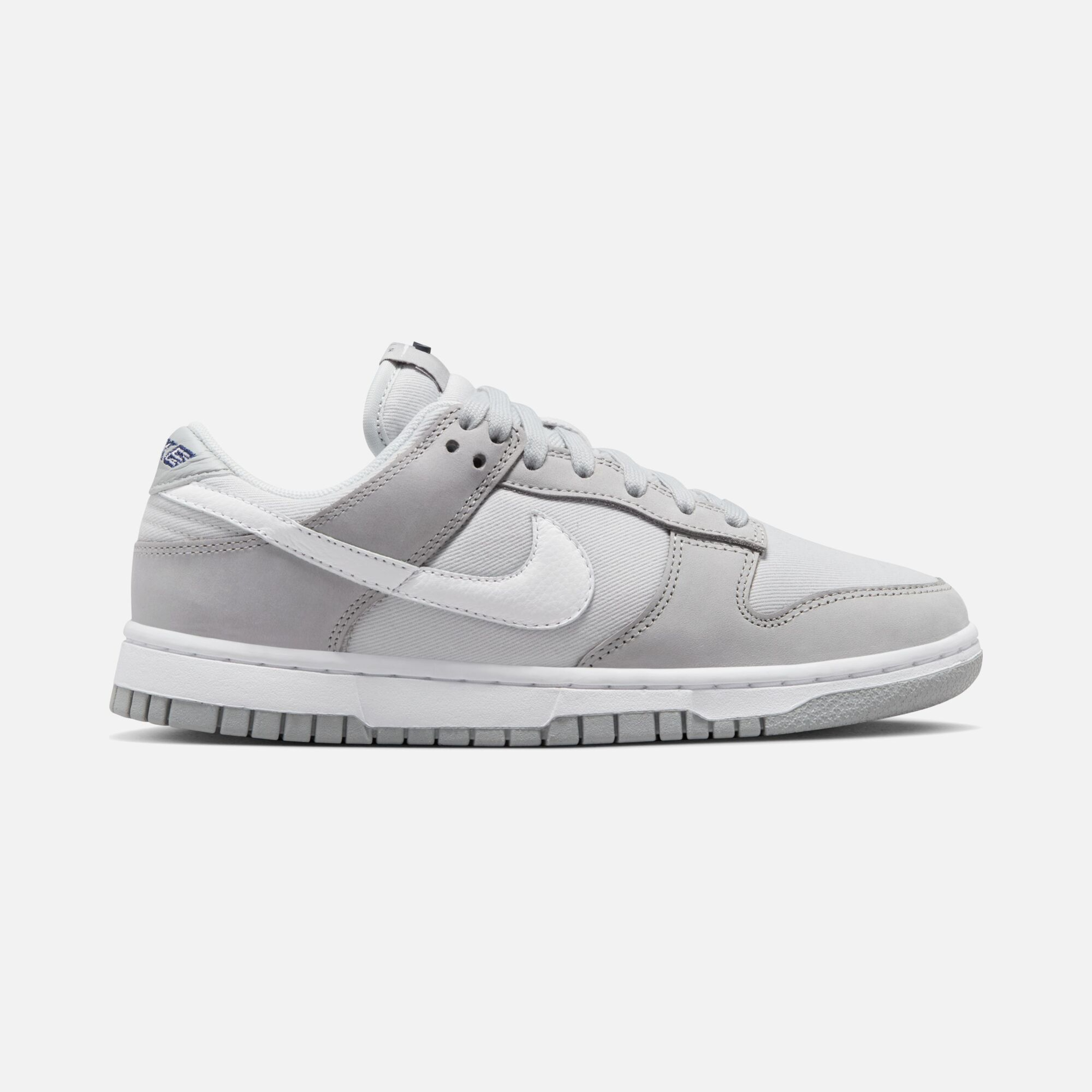 Nike Dunk Low Lux ''Light Smoke Grey and Photon Dust'' Kadın Spor Ayakkabı