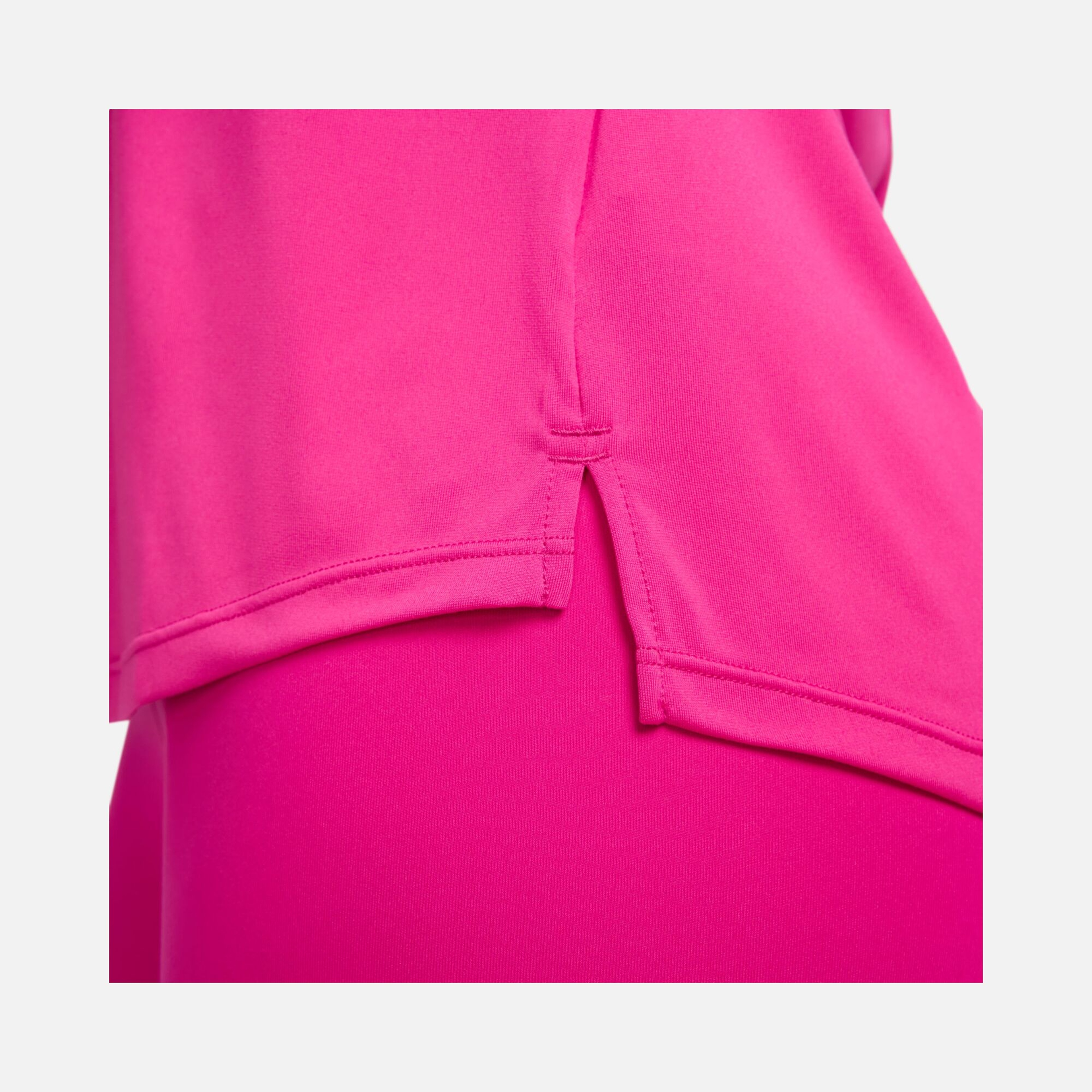 Nike Dri-Fit One Standard-Fit Short Sleeve Kadın Tişört