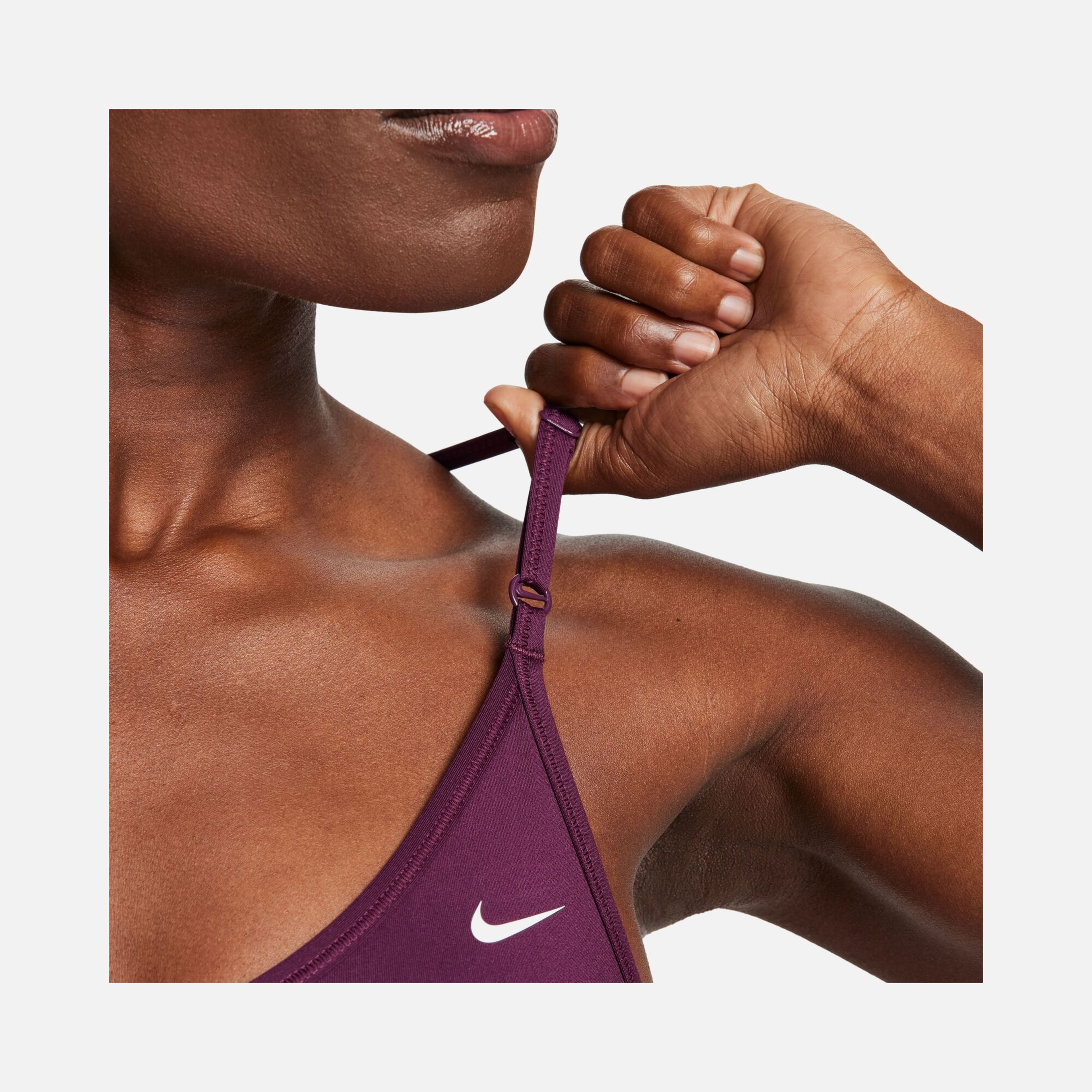 Nike Dri-Fit Indy V Neck Light-Support Sports Training Kadın Bra