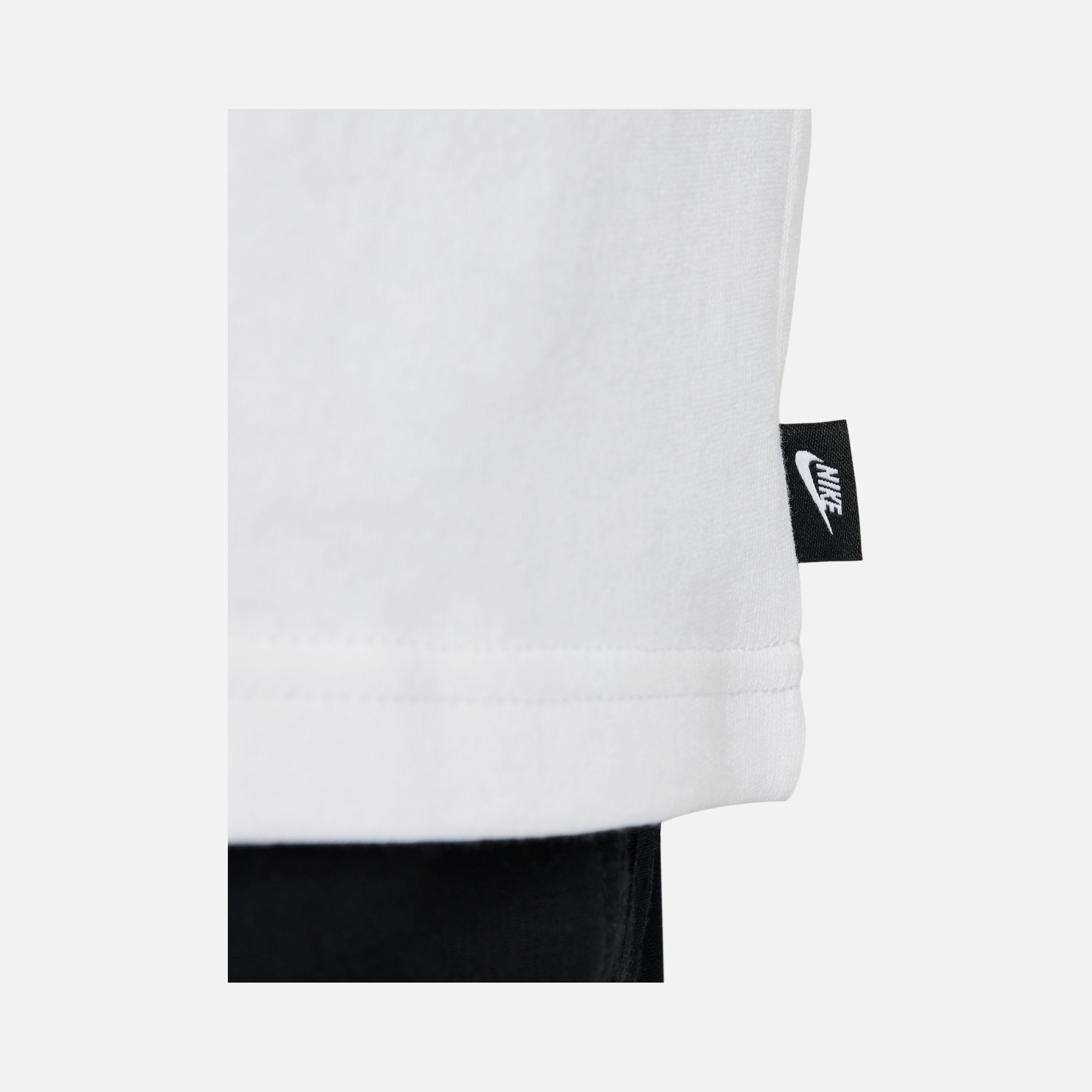 Nike Sportswear Premium Essentials Short-Sleeve Erkek Tişört