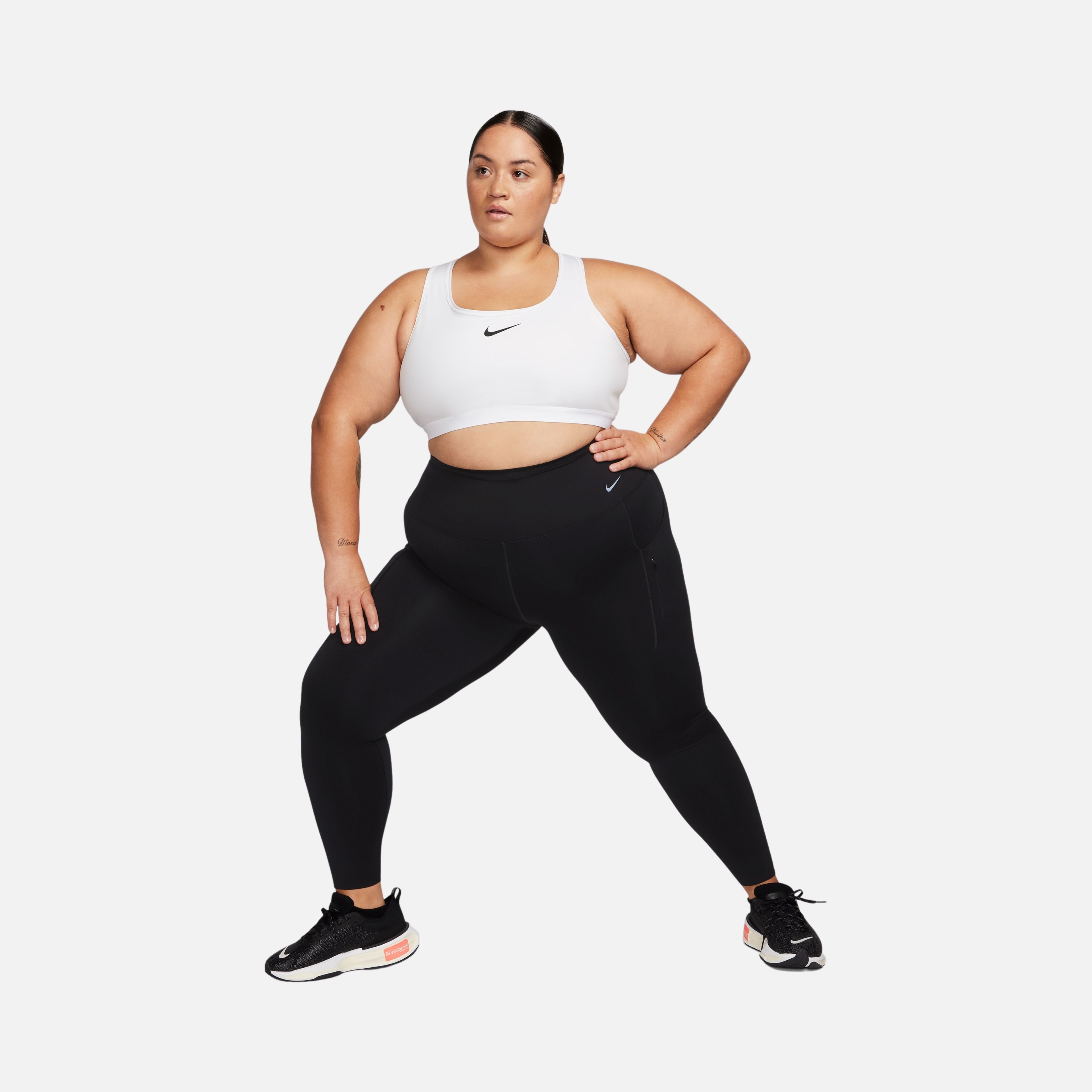 Nike Swoosh High-Support Non-Padded Adjustable Training Kadın Bra