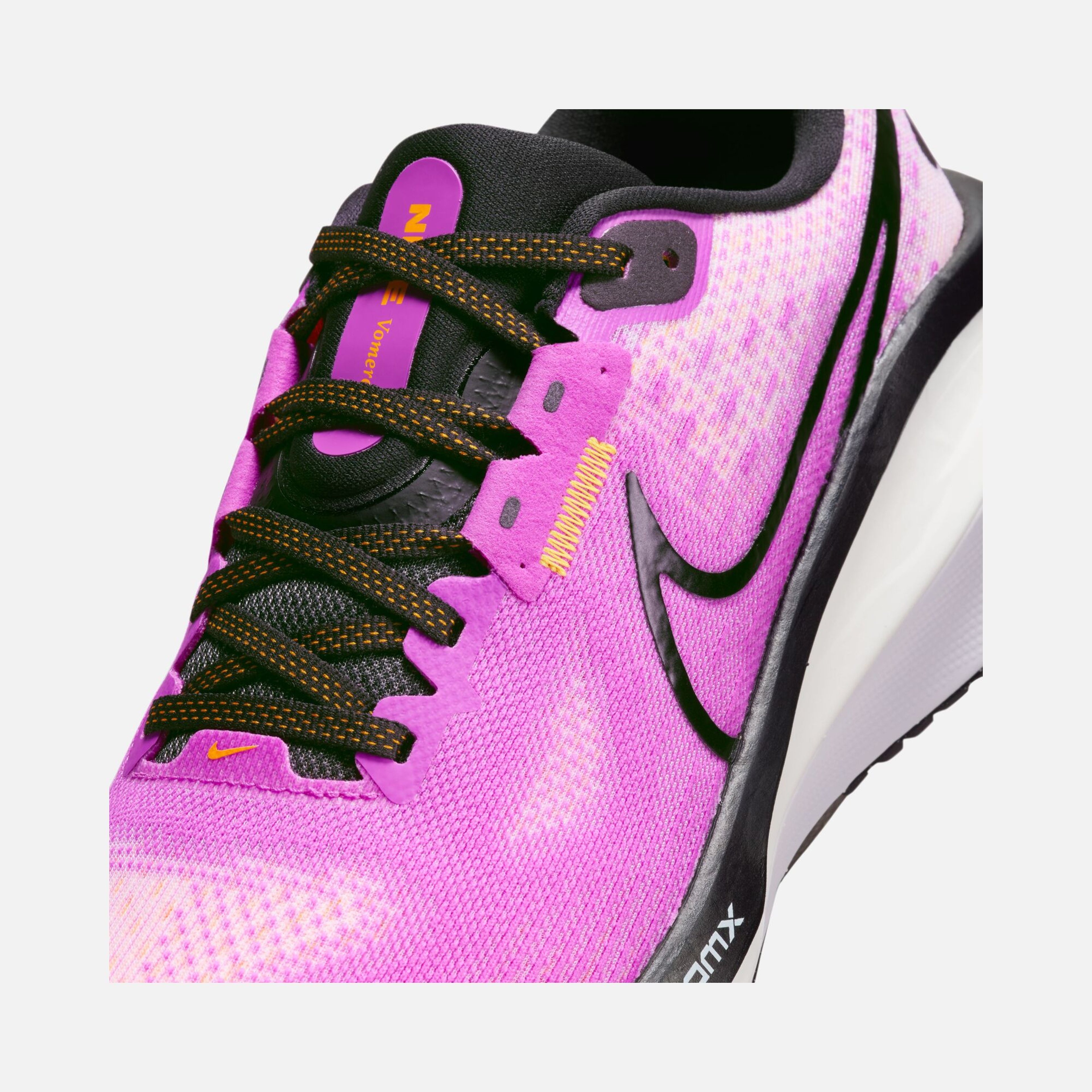 Nike Vomero 17 Road Running Kadın Spor Ayakkabı