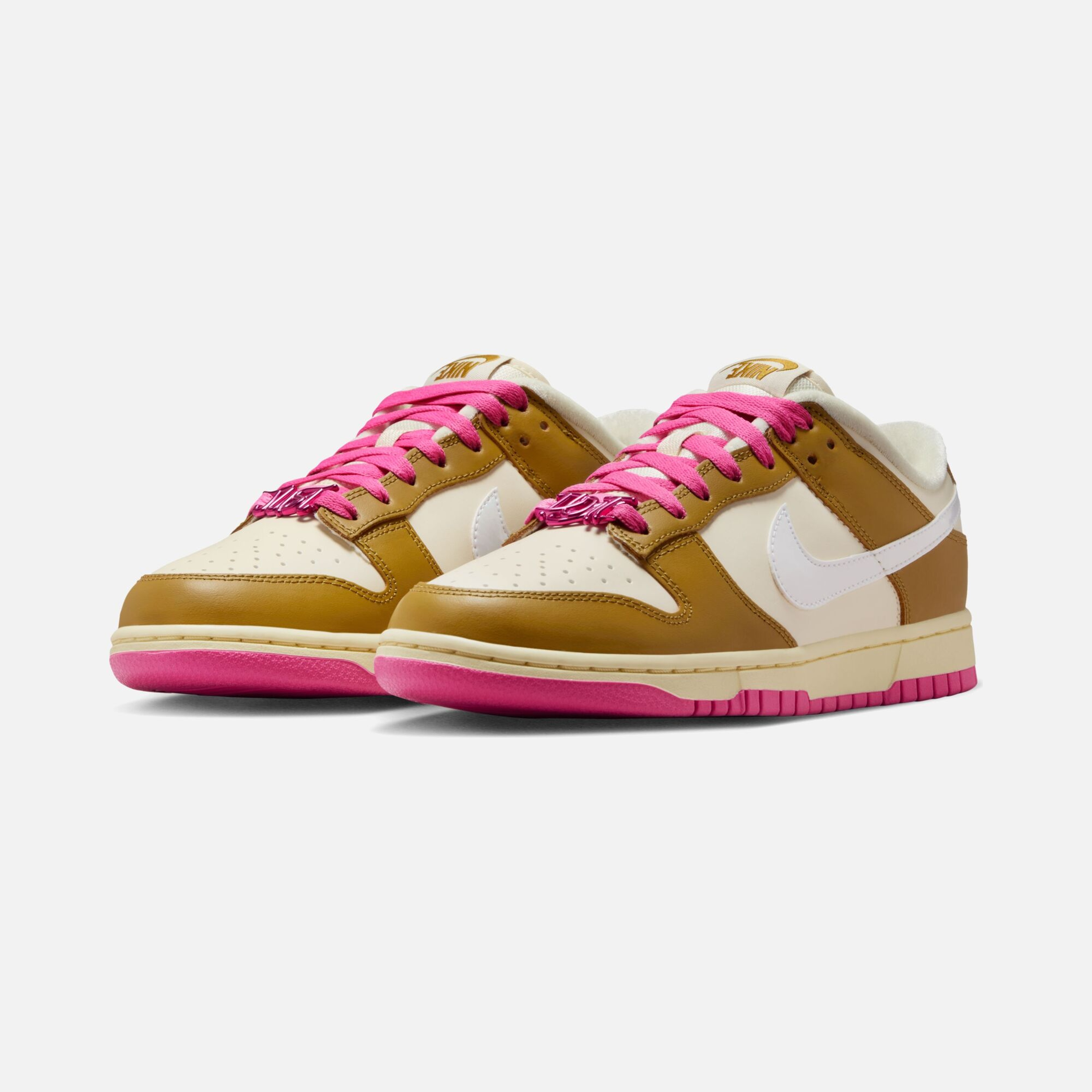 Nike Dunk Low SE ''Holographic Accents & Jewel-Like Hardware'' Kadın Spor Ayakkabı