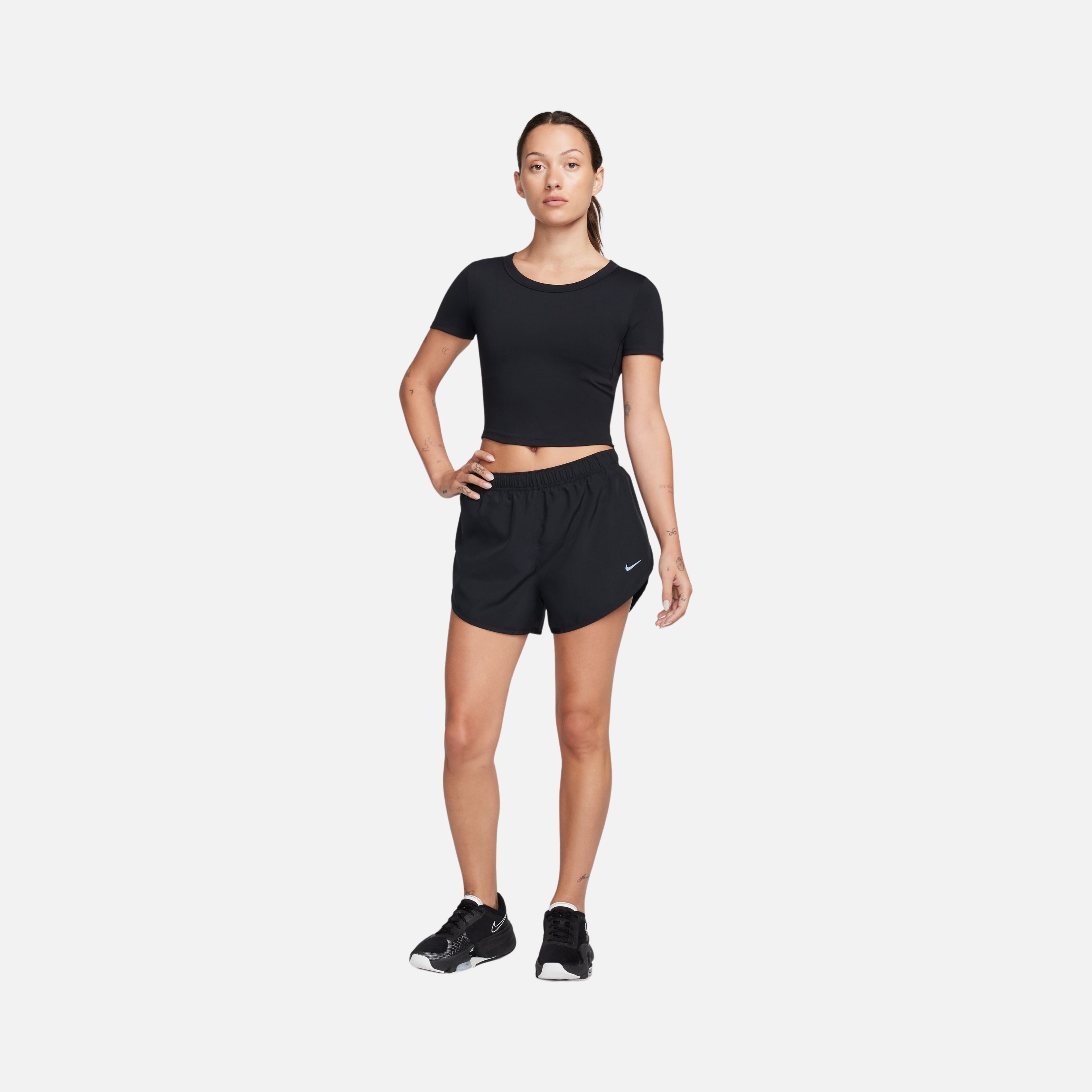 Nike One Fitted Dri-Fit Cropped Training Short-Sleeve Kadın Tişört