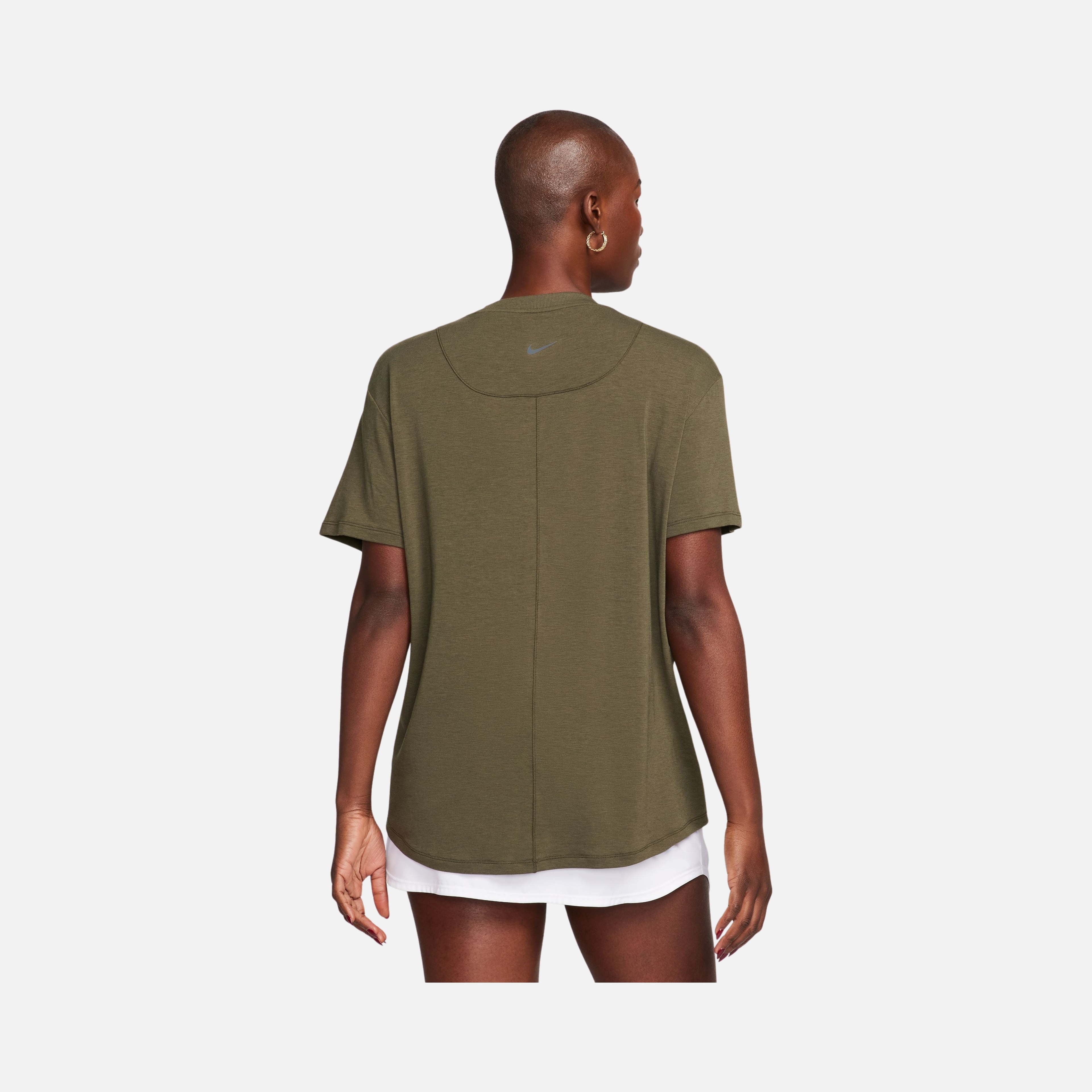 Nike One Relaxed Dri-Fit Multidirectional Training Short-Sleeve Kadın Tişört