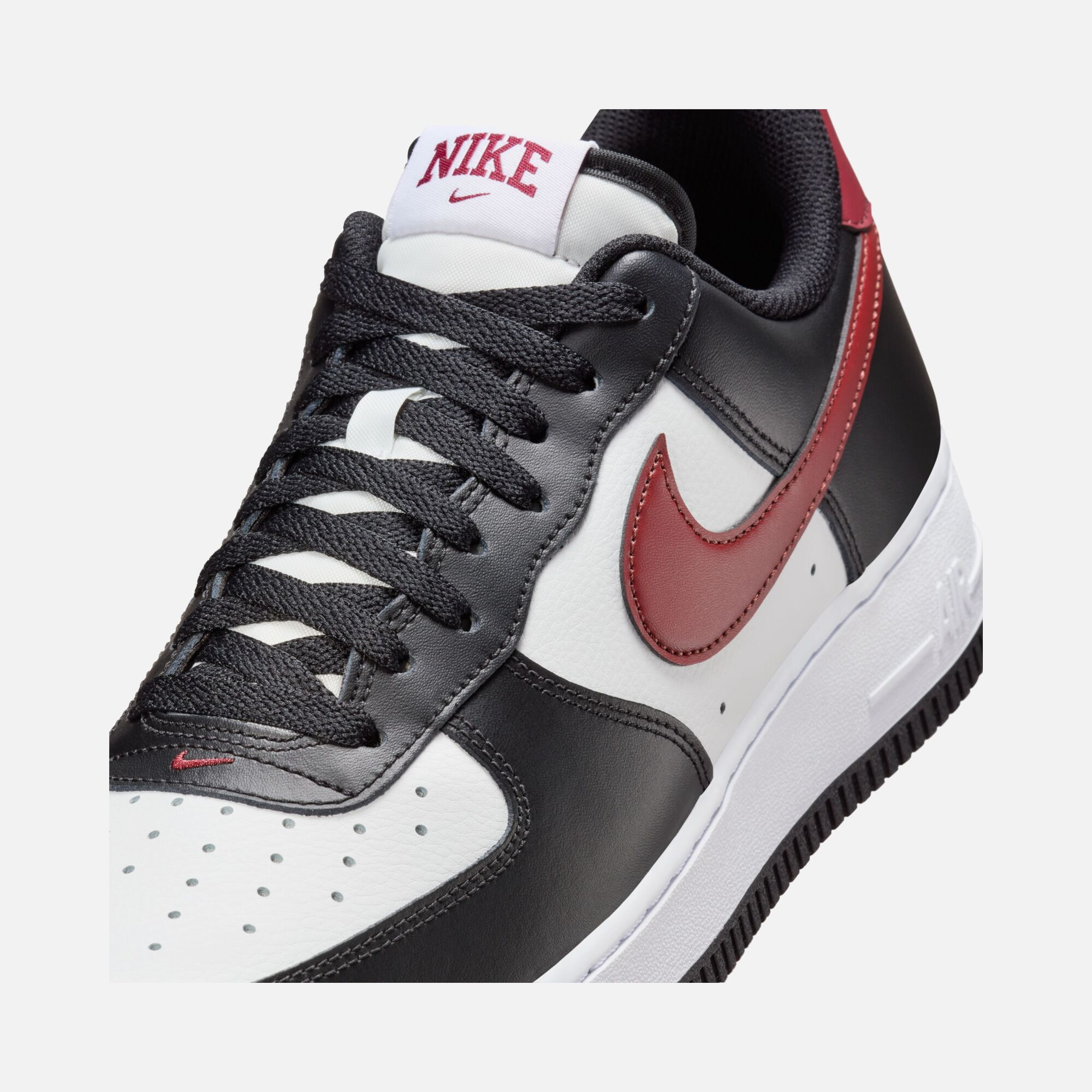 Nike Air Force 1 '07 '24 Erkek Spor Ayakkabı