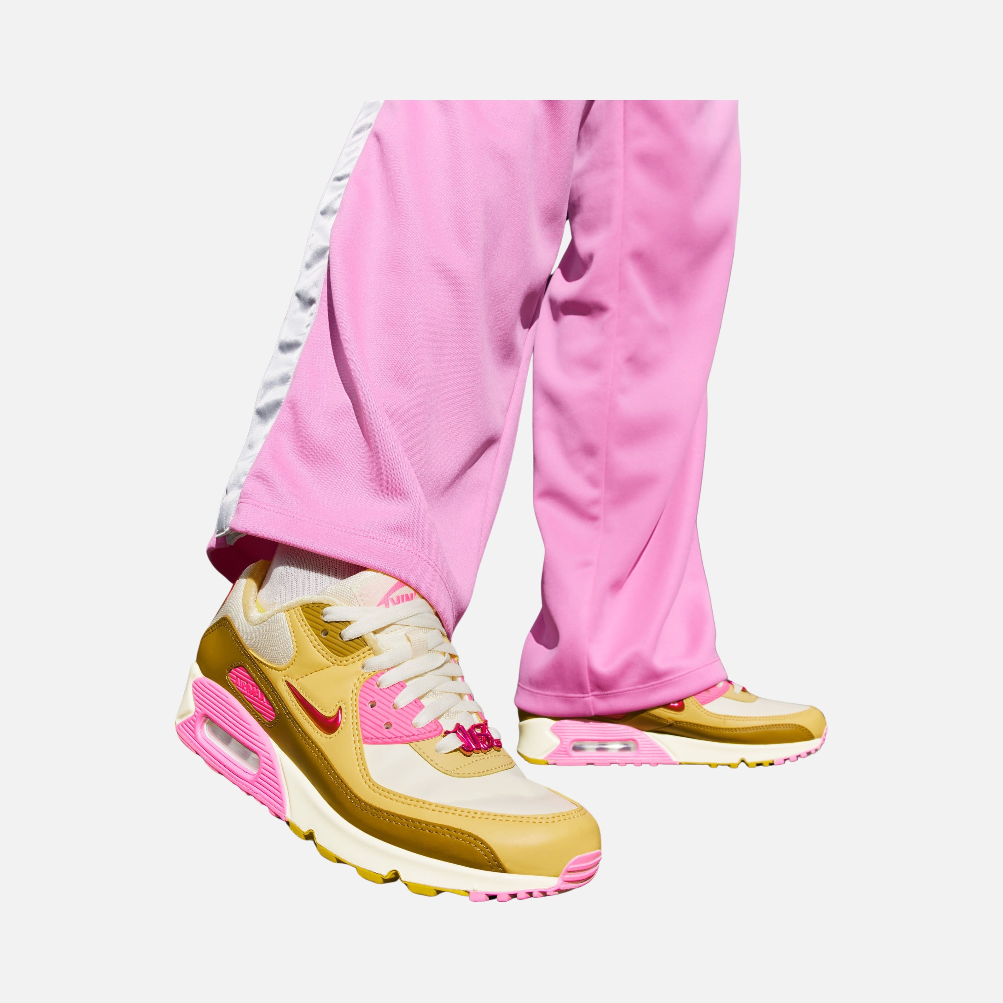 Nike Air Max 90 SE ''Holographic Accents & Jewel-Like Hardware'' Kadın Spor Ayakkabı