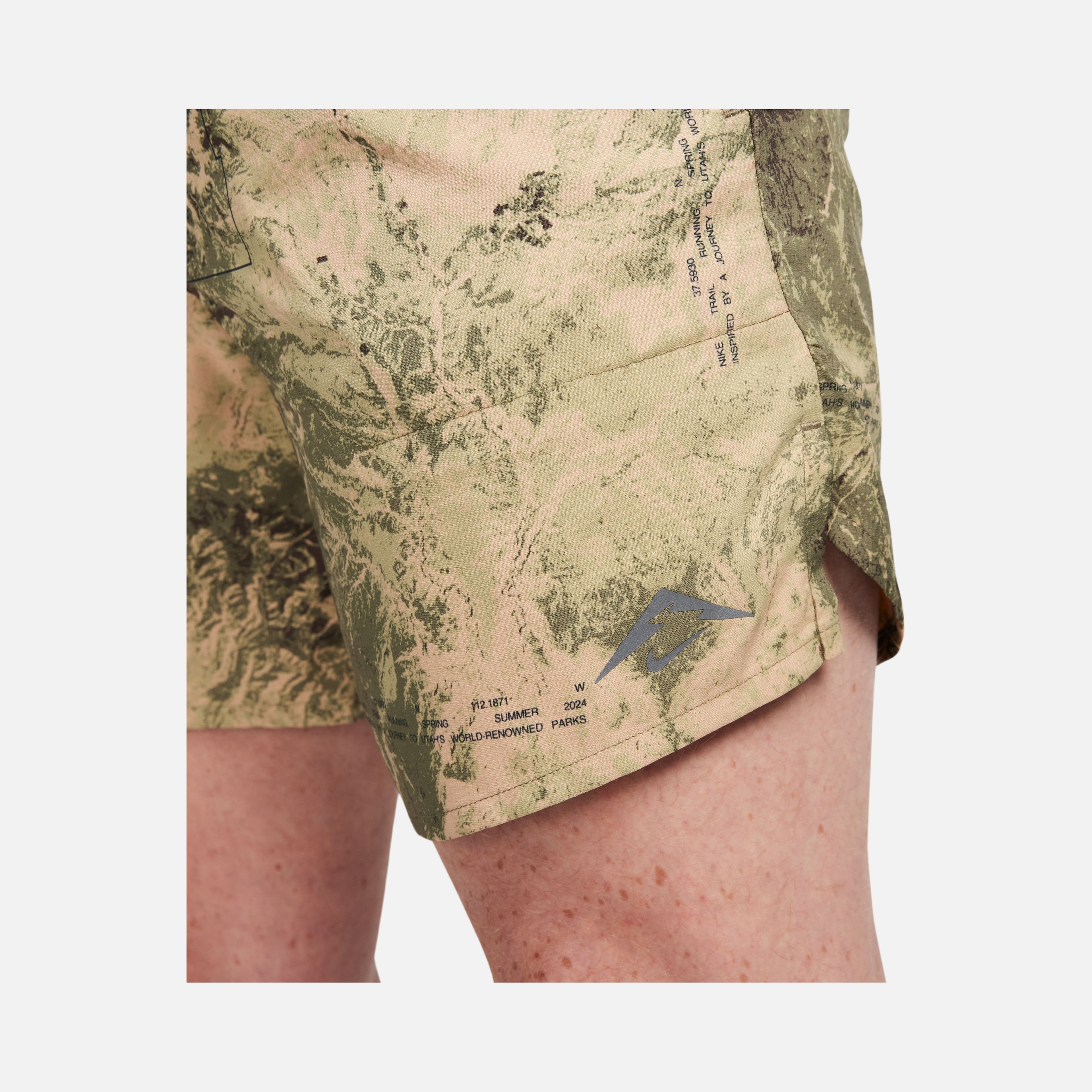 Nike Stride Dri-Fit 7" Brief-Lined All-Over Printed Running Erkek Şort