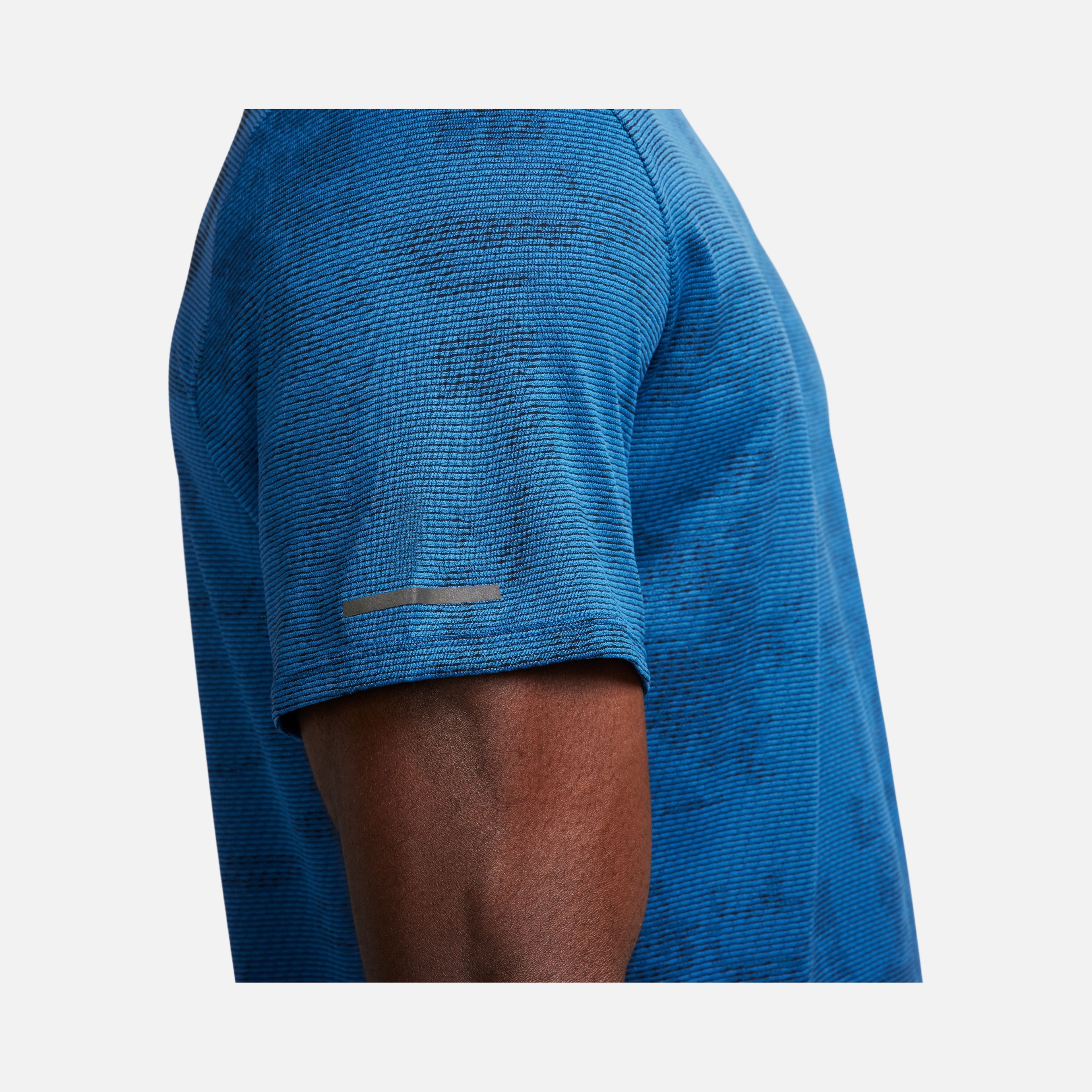 Nike Dri-Fit ADV Running Short-Sleeve Erkek Tişört