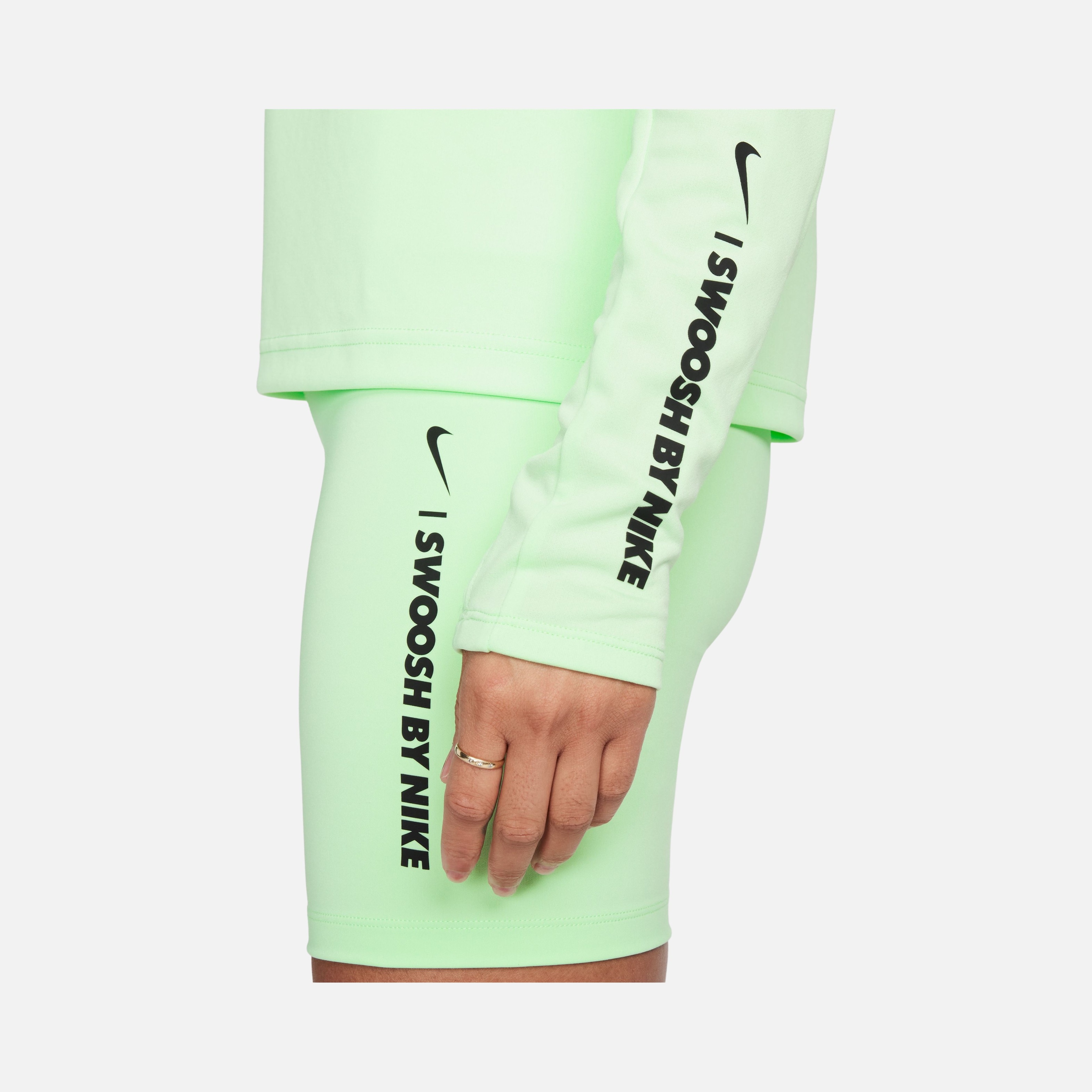 Nike Pacer Dri-Fit 1/4-Zip Running Long-Sleeve Kadın Tişört