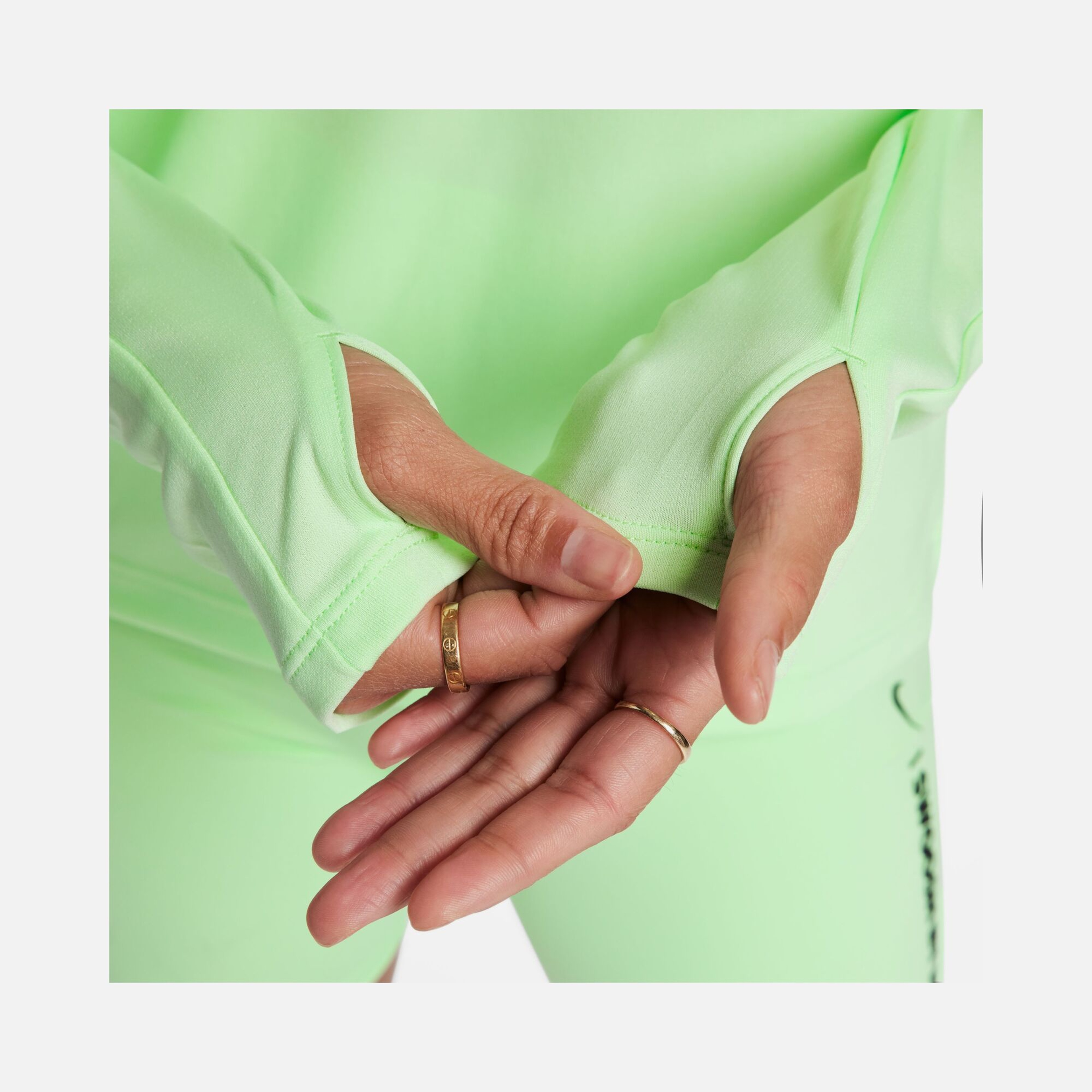 Nike Pacer Dri-Fit 1/4-Zip Running Long-Sleeve Kadın Tişört