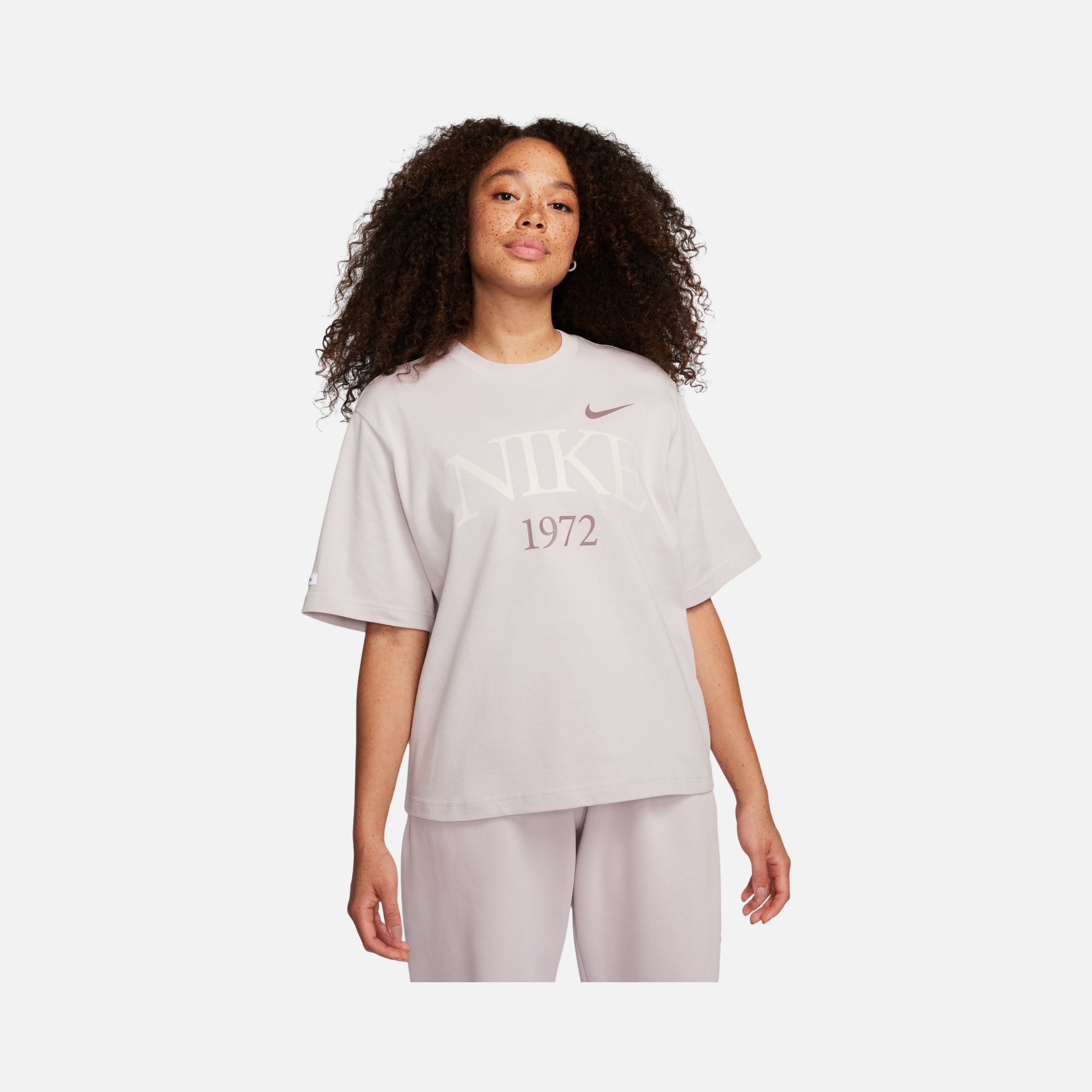 Nike Sportswear Classics Boxy Square Cut Short-Sleeve Kadın Tişört