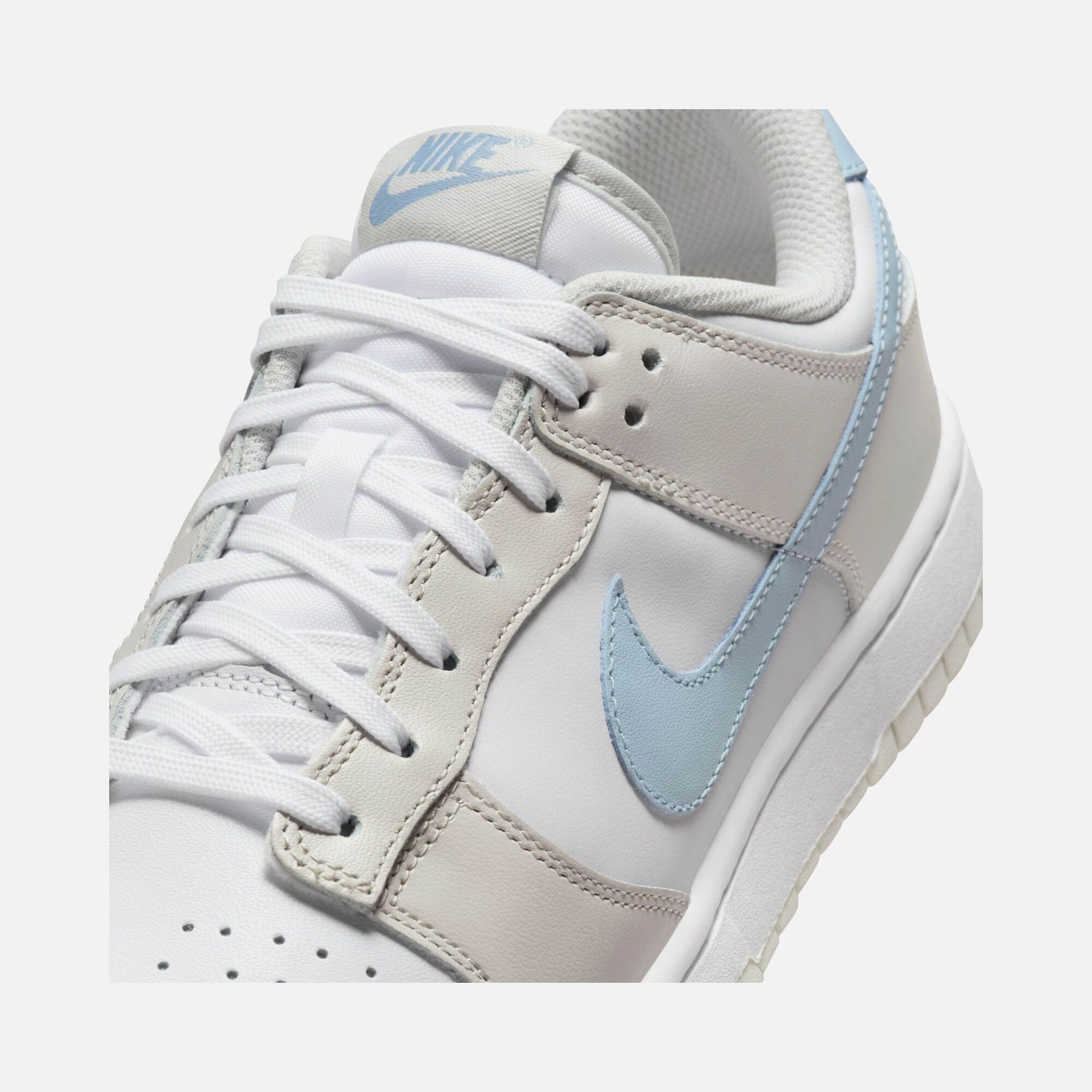 Nike Dunk Low ''Mini Swoosh Detail'' Kadın Spor Ayakkabı