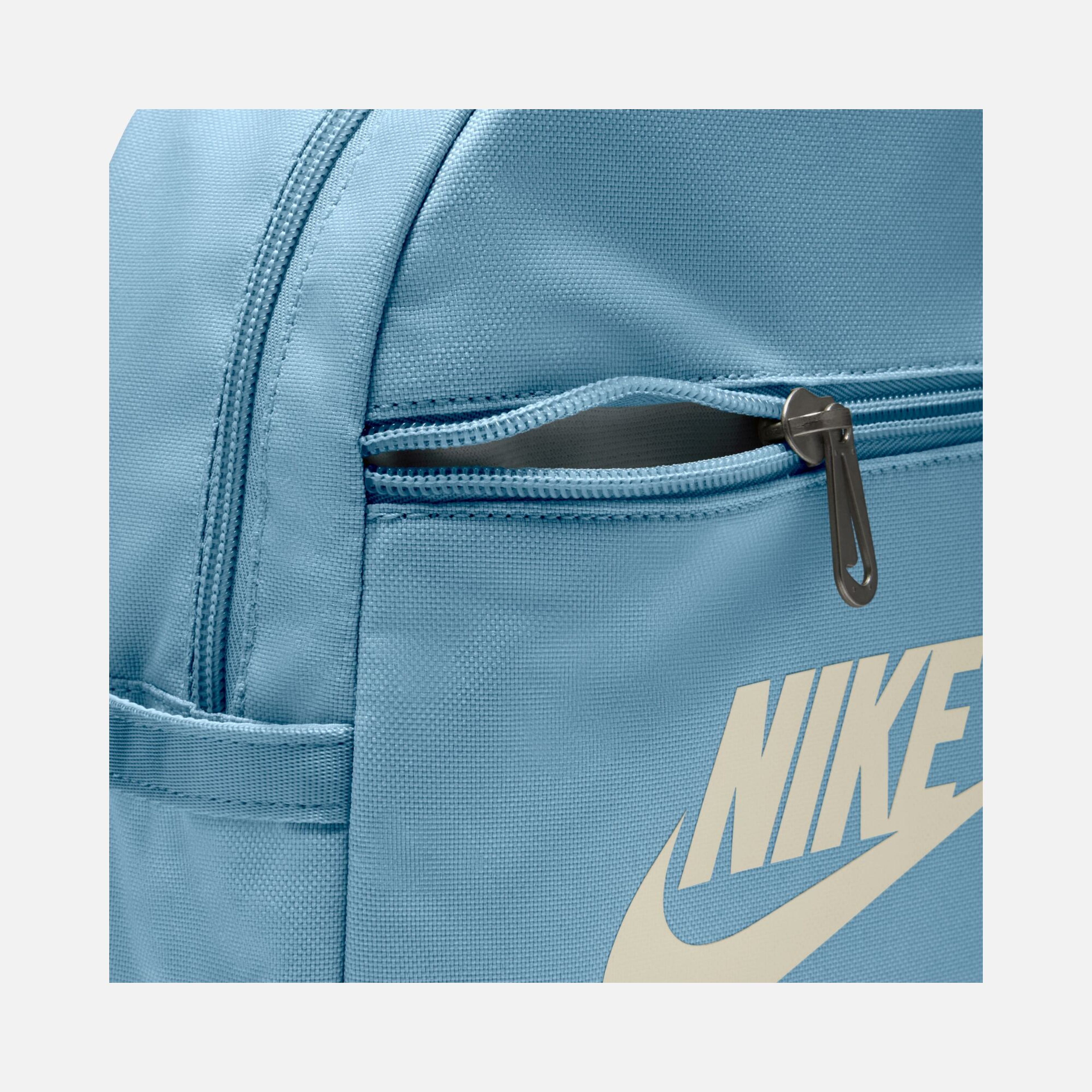 Nike Sportswear Futura 365 (6 L) Mini Kadın Sırt Çantası