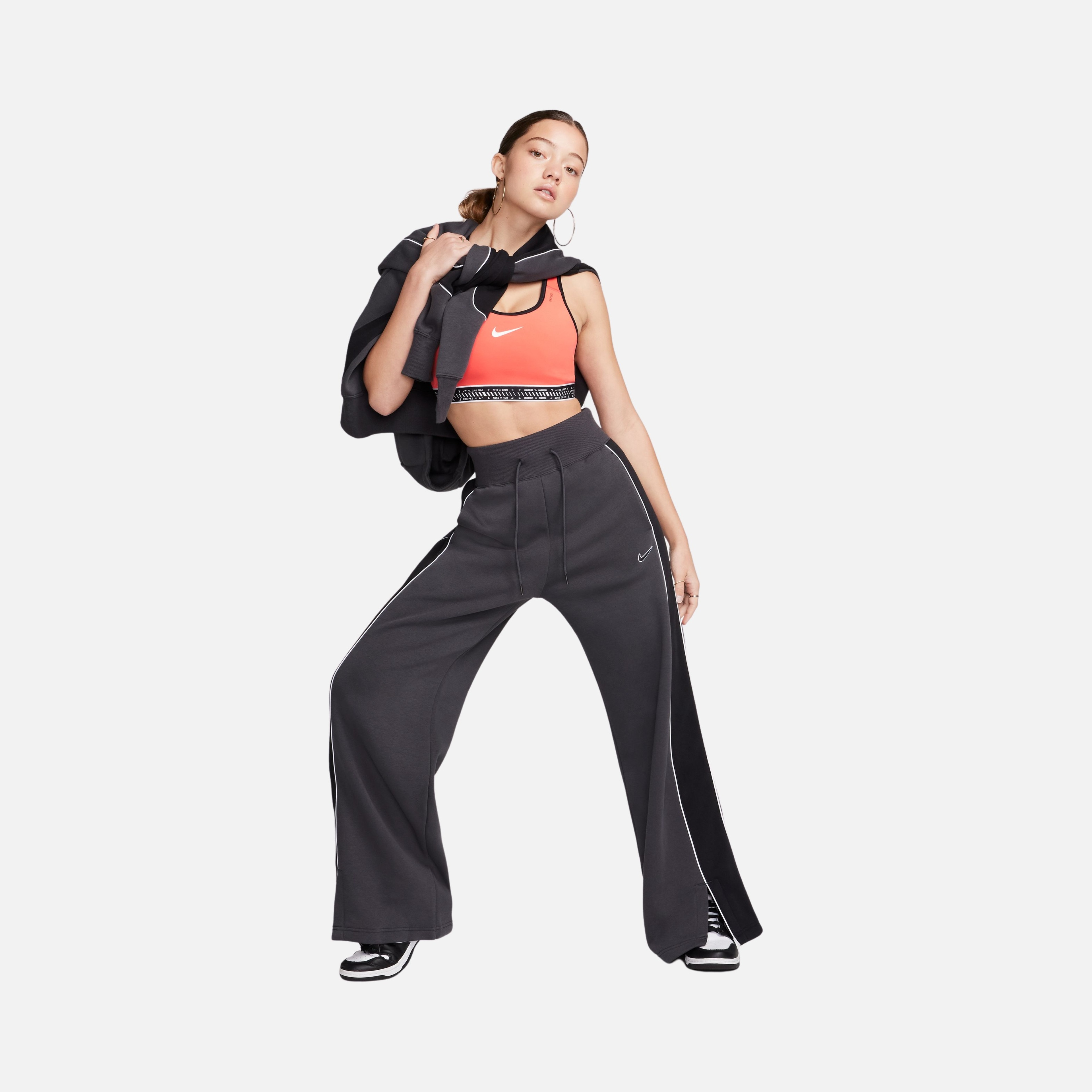 Nike Sportswear Phoenix Fleece High-Waisted Open-Hem Bottoms Kadın Eşofman Altı