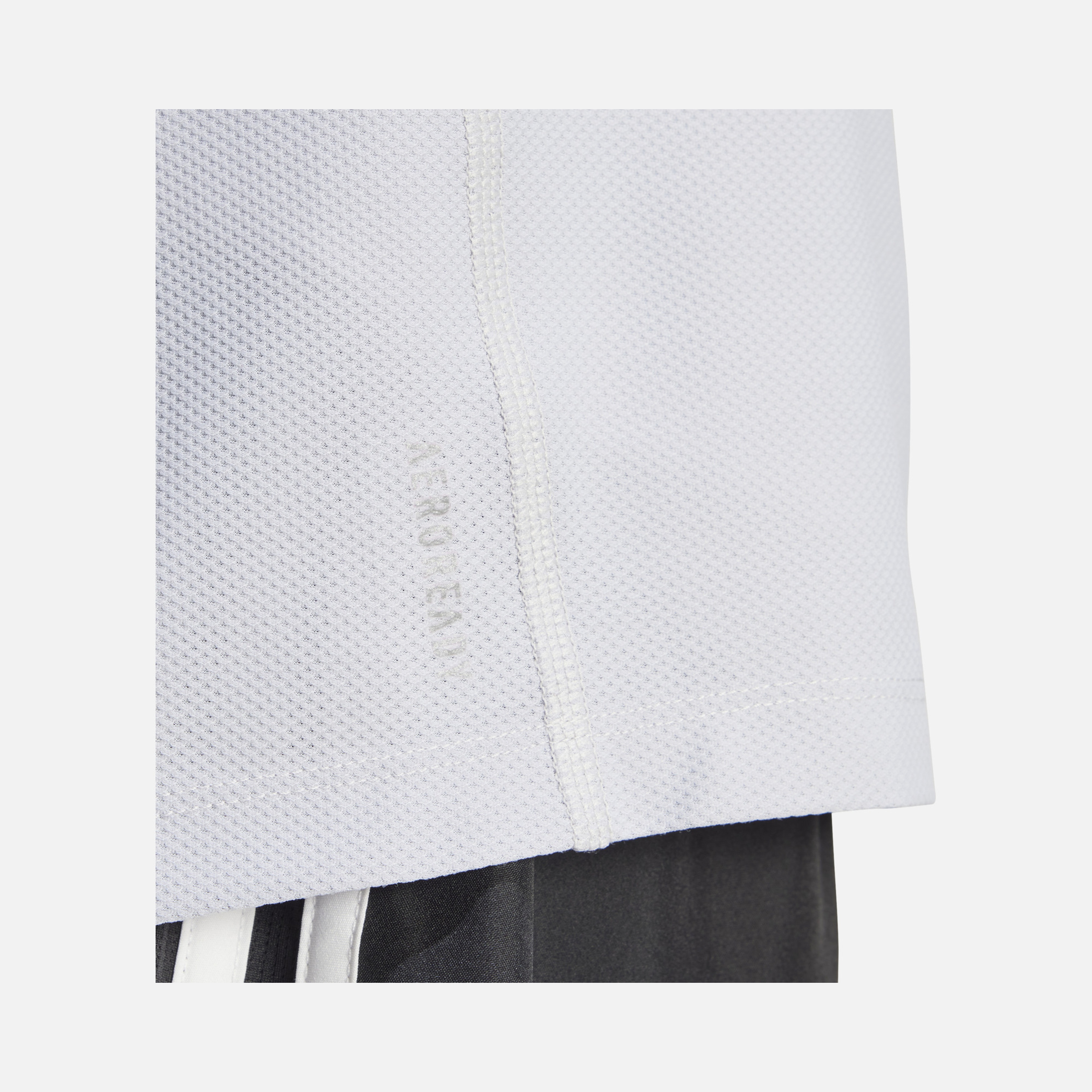 adidas AEROREADY Run Own The 3-Stripes Crew Neck Running Short-Sleeve Kadın Tişört