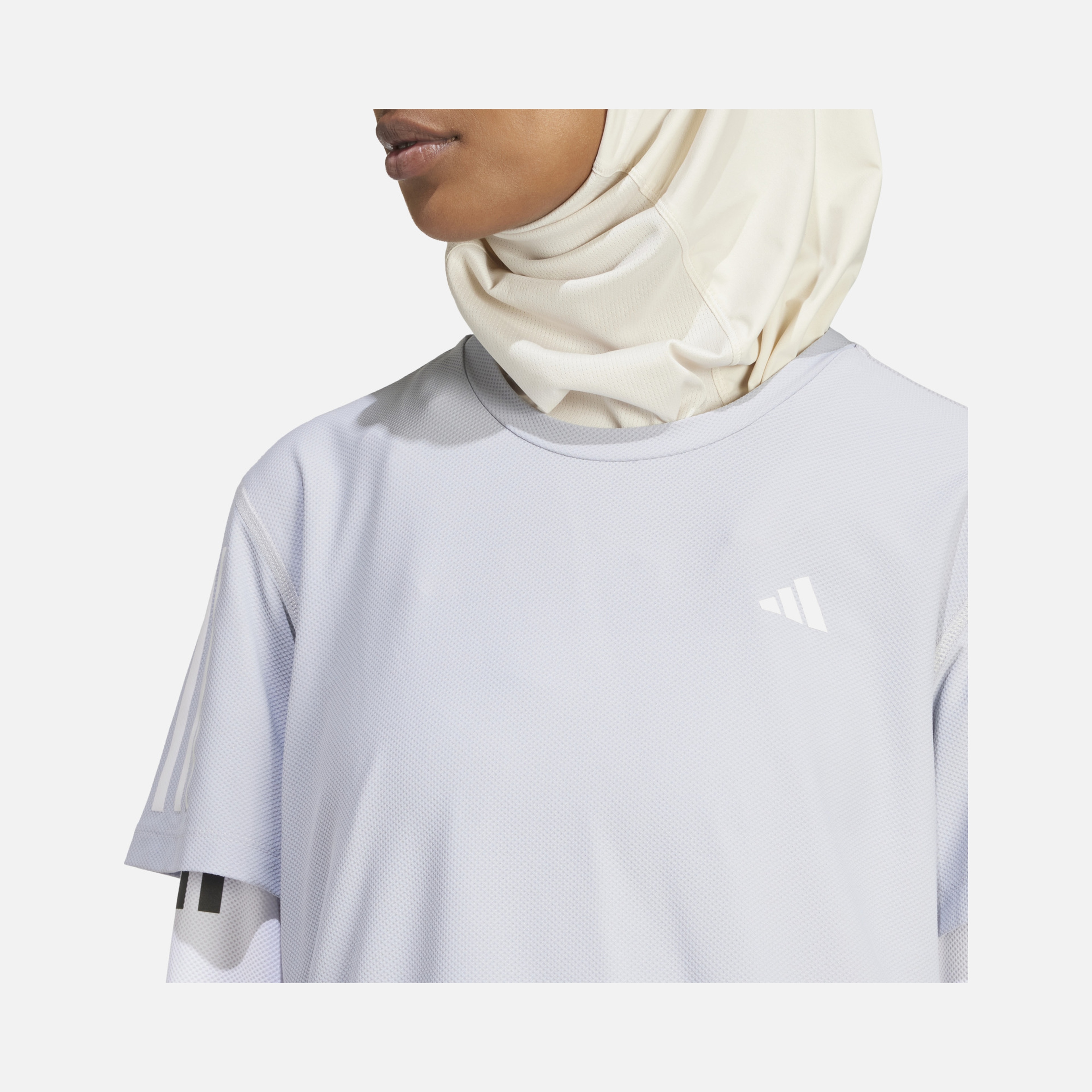 adidas AEROREADY Run Own The 3-Stripes Crew Neck Running Short-Sleeve Kadın Tişört