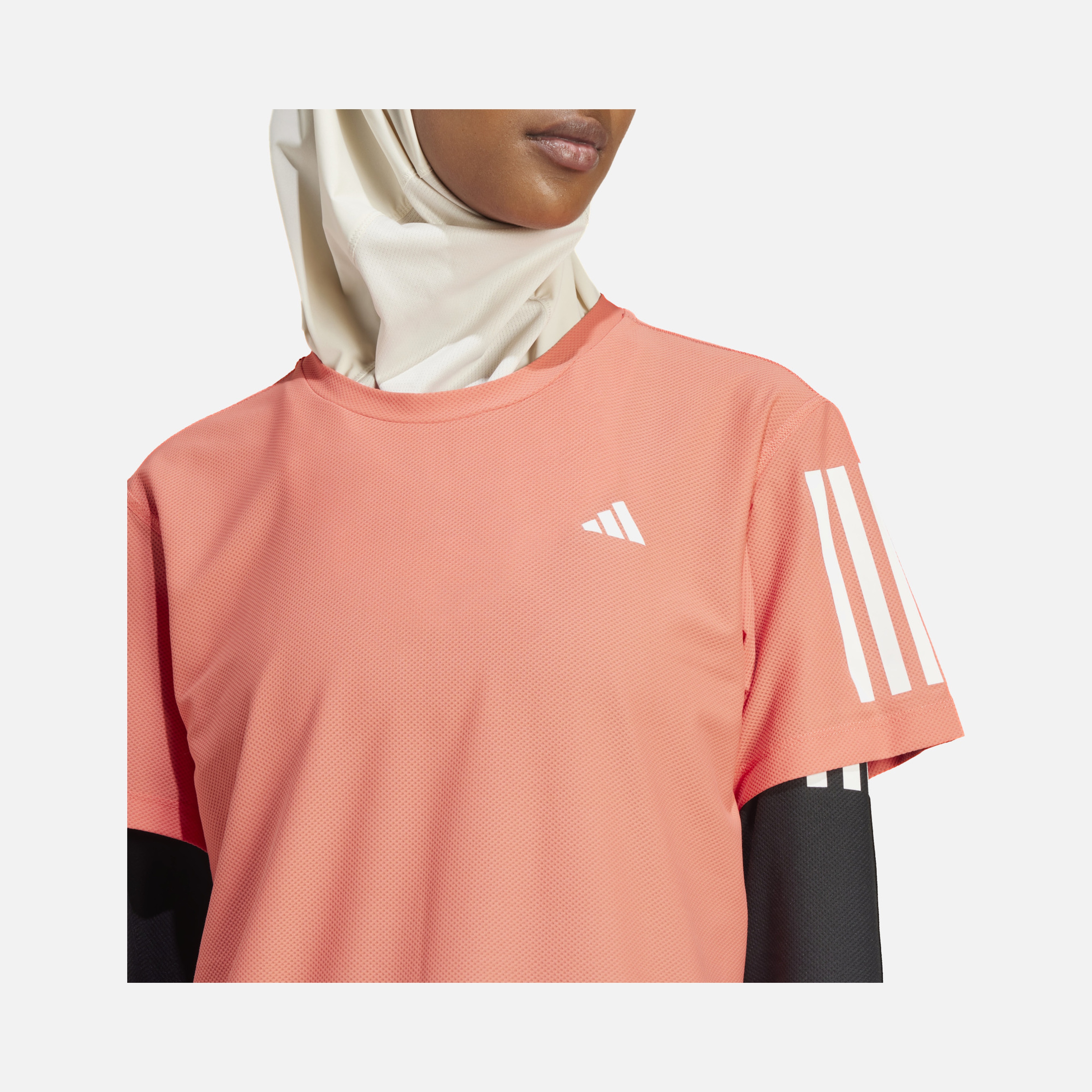adidas AEROREADY Run Own The 3-Stripes Crew Neck Running Short-Sleeve Kadın Tişört