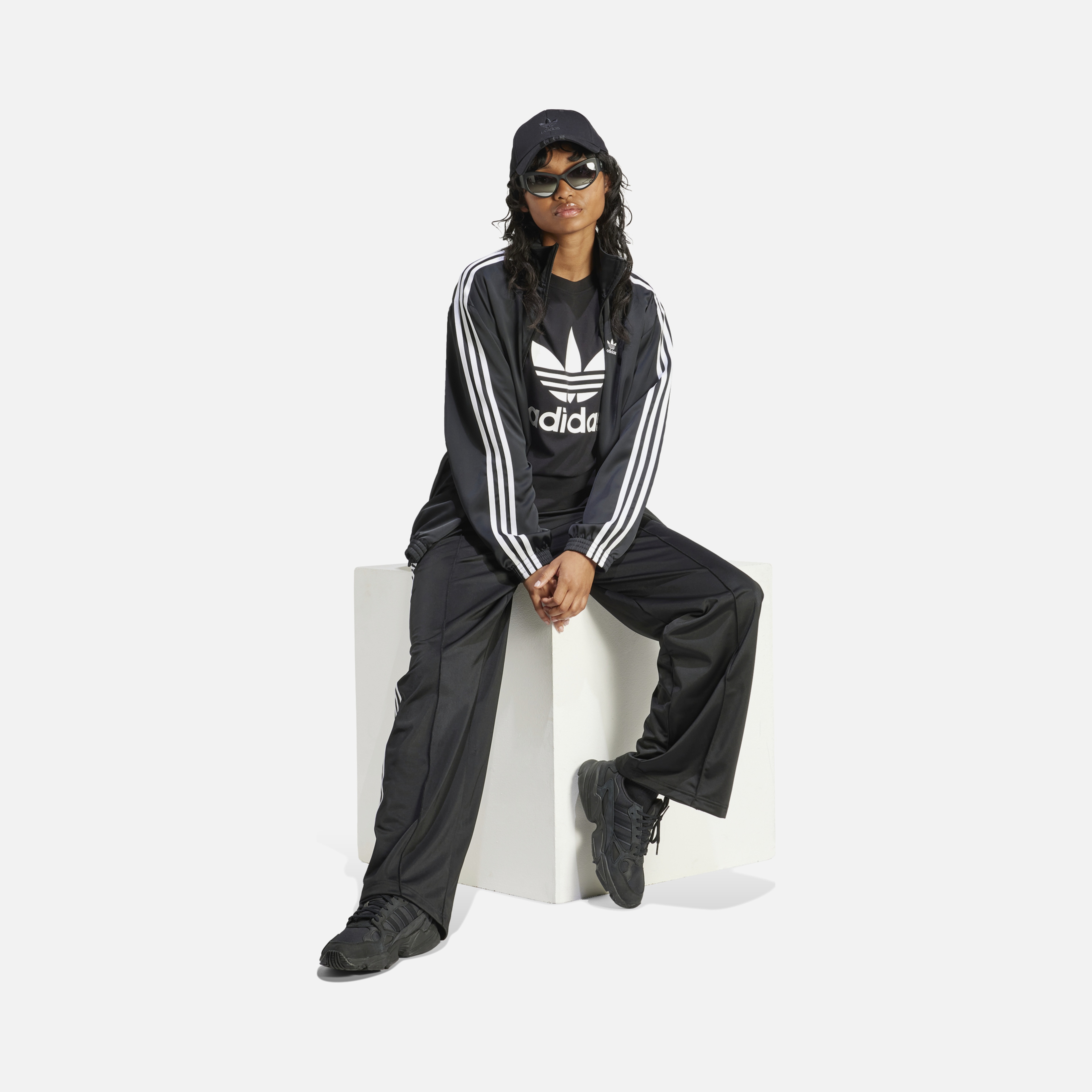 adidas Sportswear Trefoil Logo Short-Sleeve Kadın Tişört