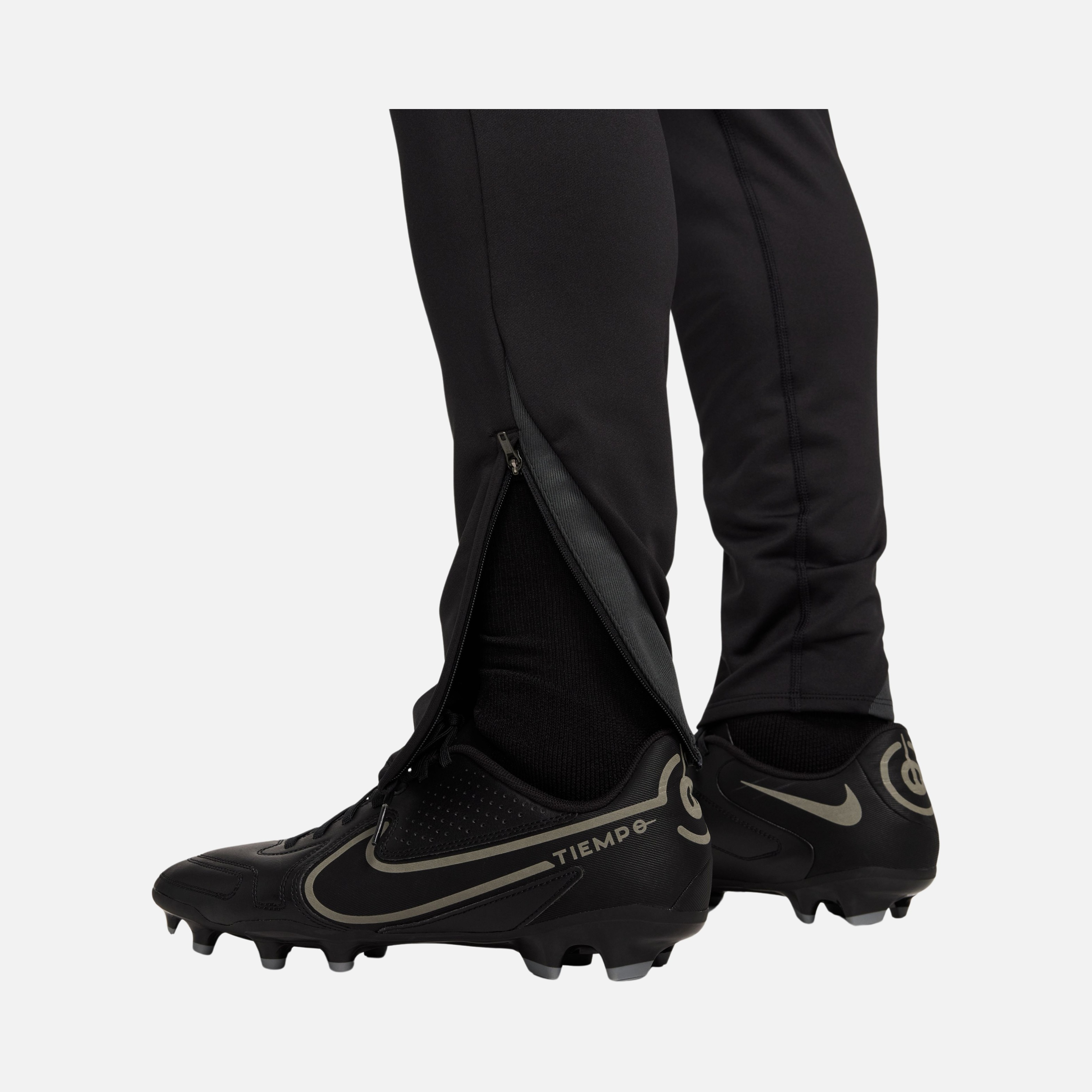 Nike Dri-Fit Strike Slim-Fit Football Training Erkek Eşofman Altı