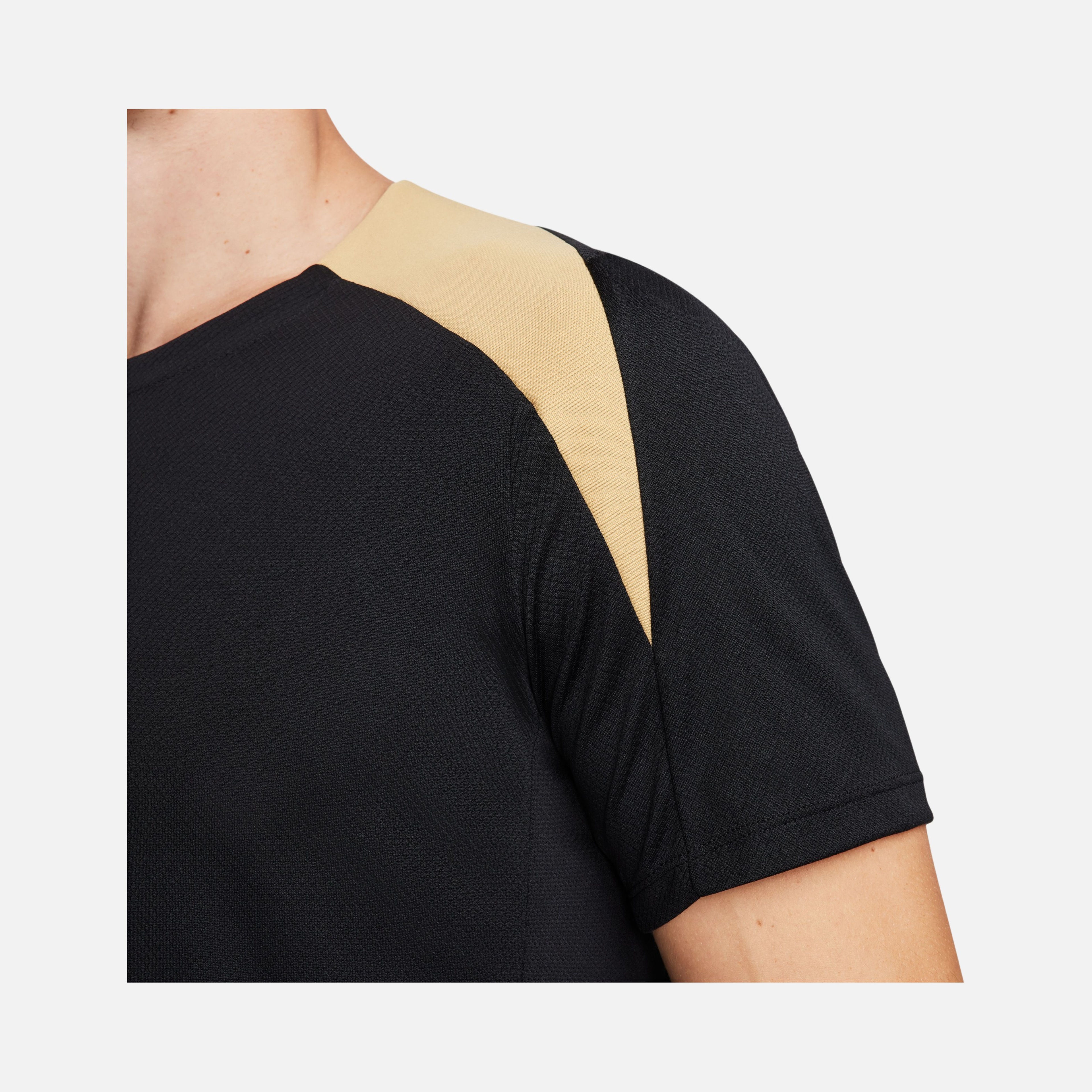 Nike Dri-Fit Football Short-Sleeve Erkek Tişört