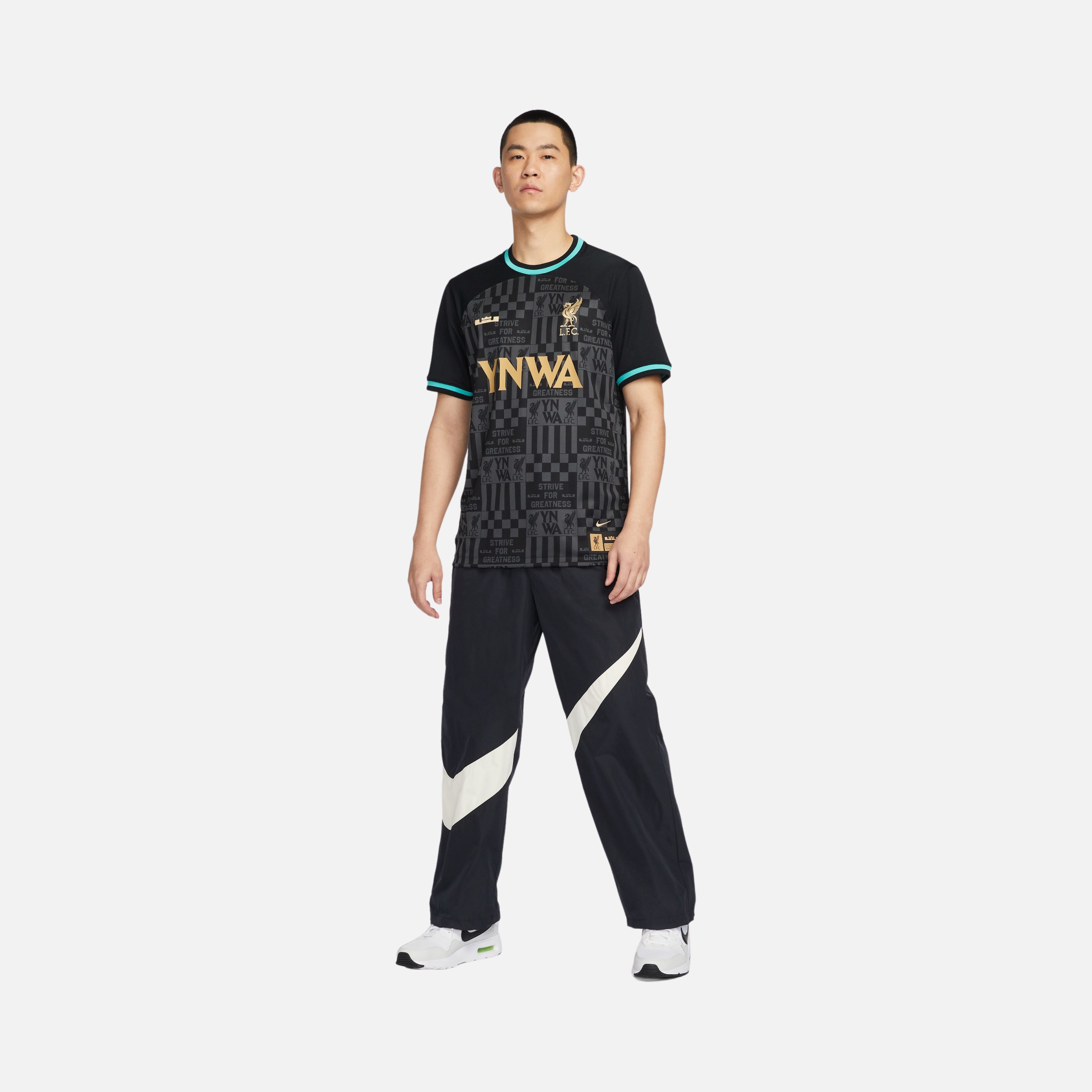 Nike Liverpool F.C. x LeBron James Dri-Fit Stadium Erkek Forma