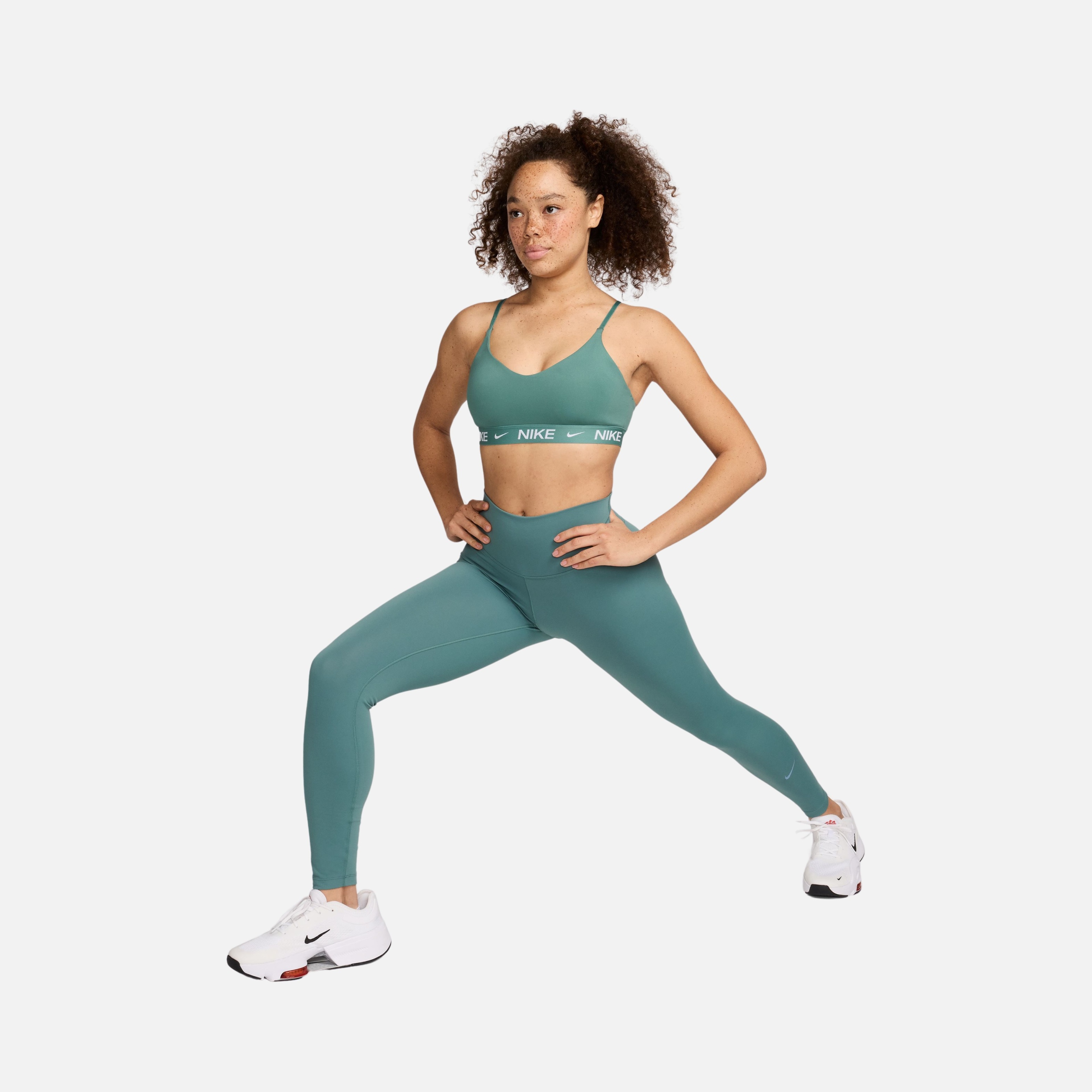 Nike Indy Light-Support Padded Adjustable Training Sports Kadın Bra