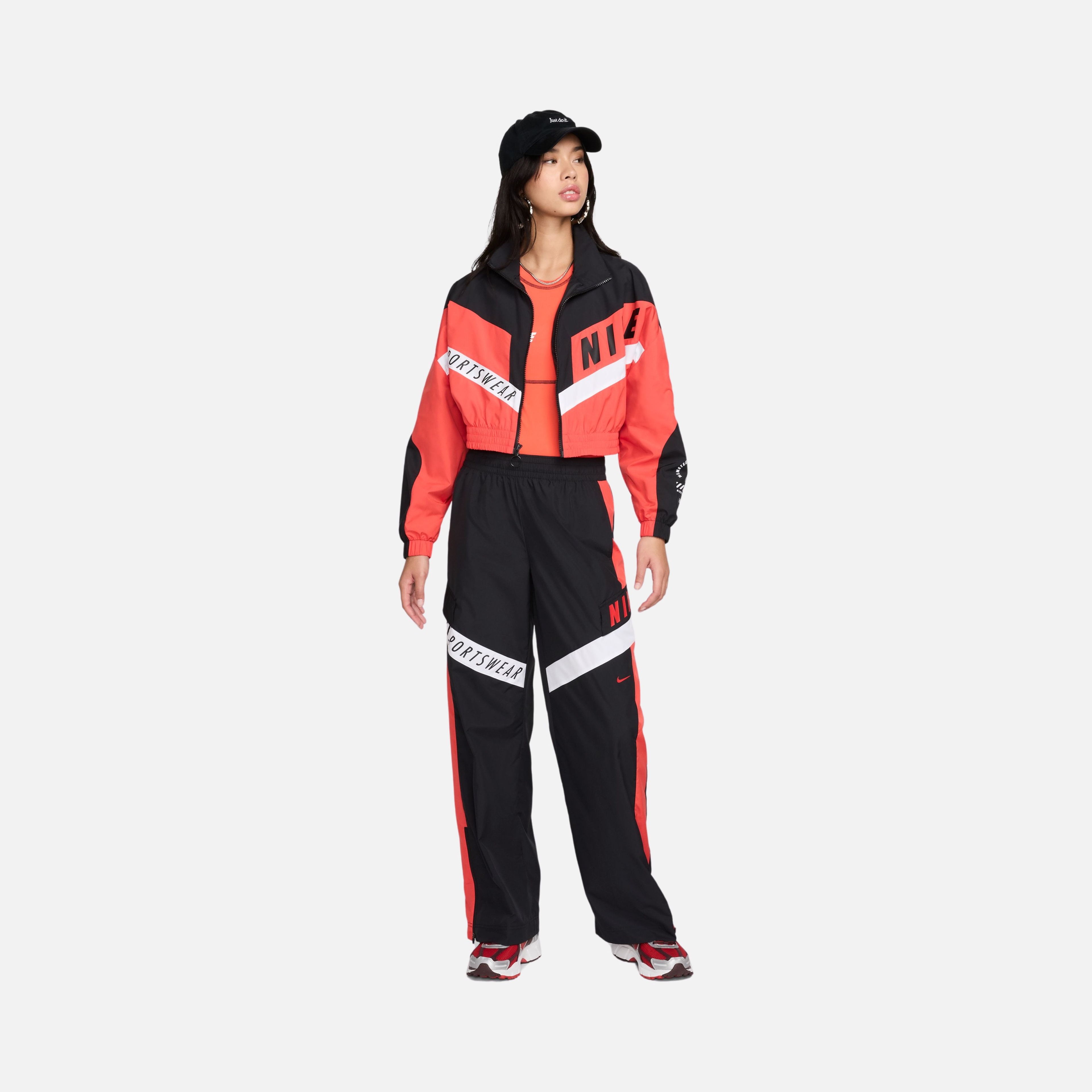 Nike Sportswear Gel Woven Street Crop Lined Full-Zip Kadın Ceket