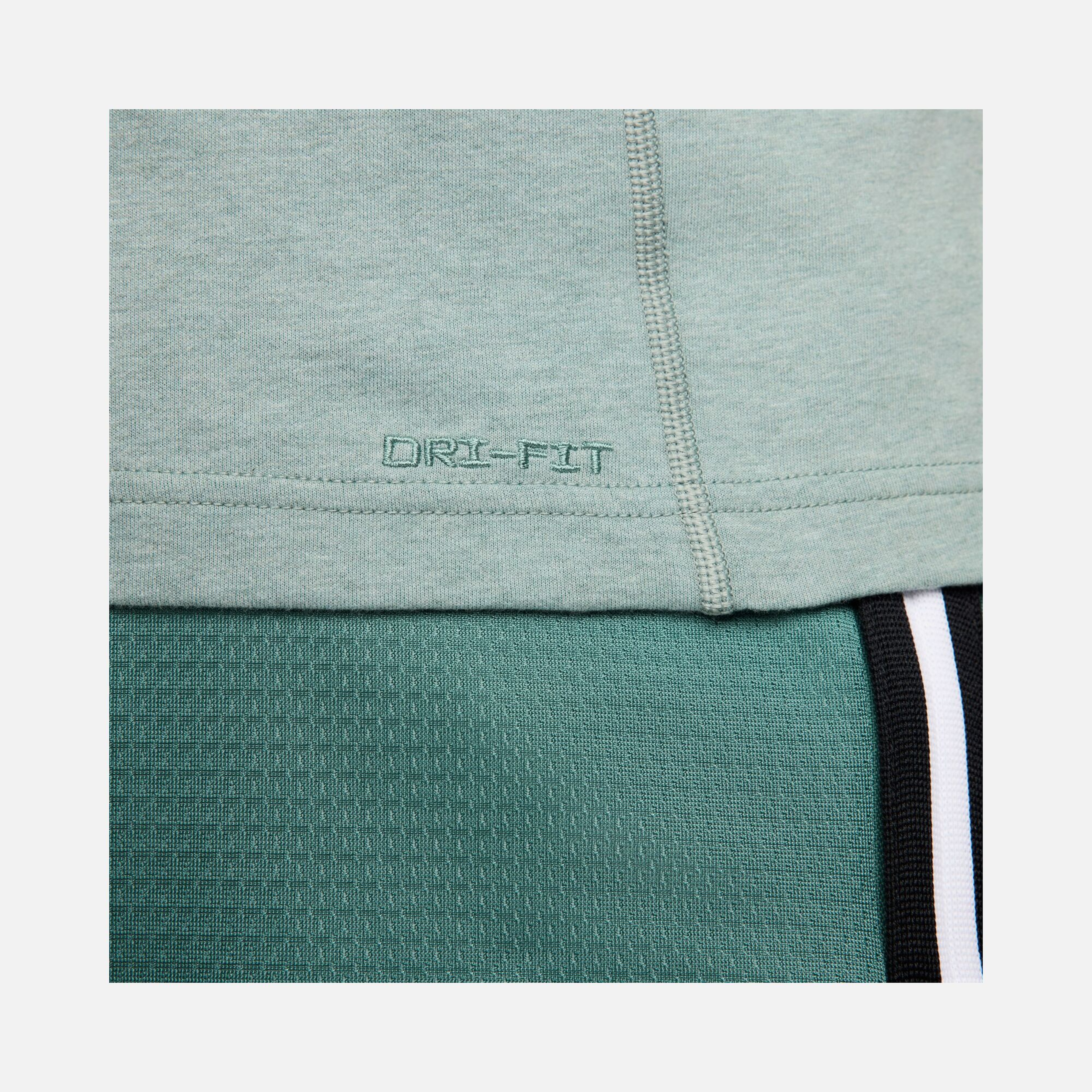 Nike Dri-Fit Primary Statement Versatile Fitness Training Short-Sleeve Erkek Tişört