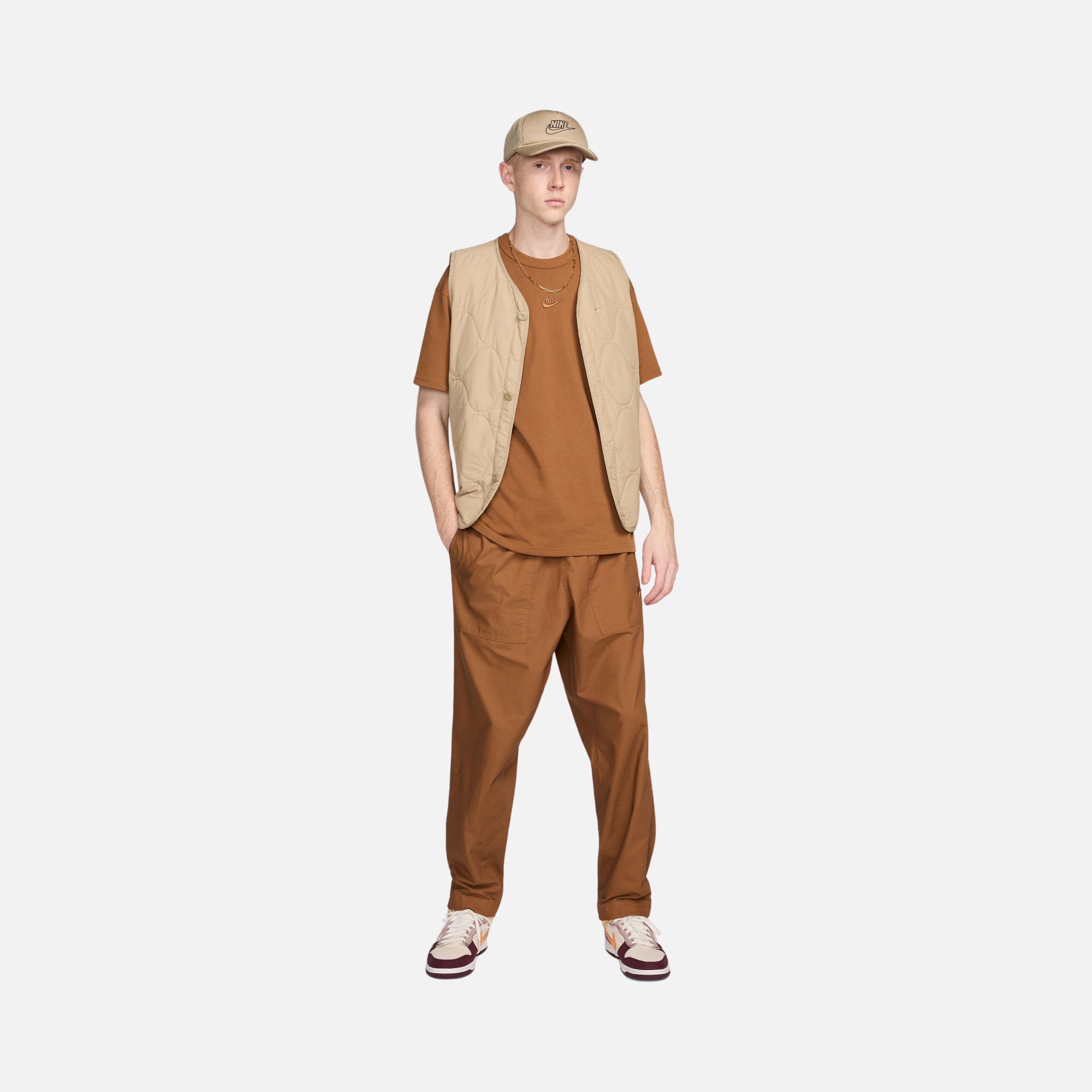 Nike Sportswear Premium Essentials Short-Sleeve Erkek Tişört