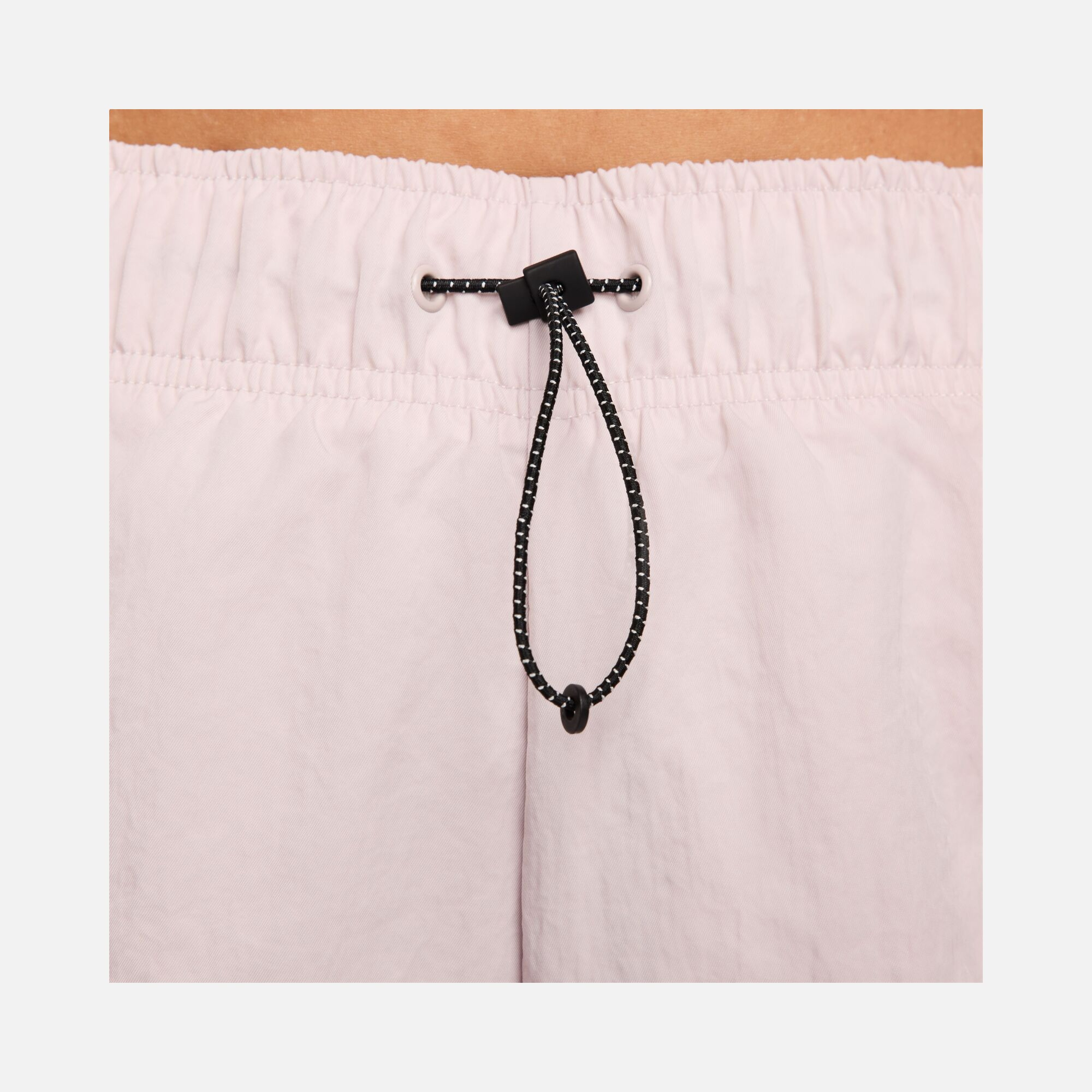 Nike Sportswear Essential Woven High-Rise Kadın Şort