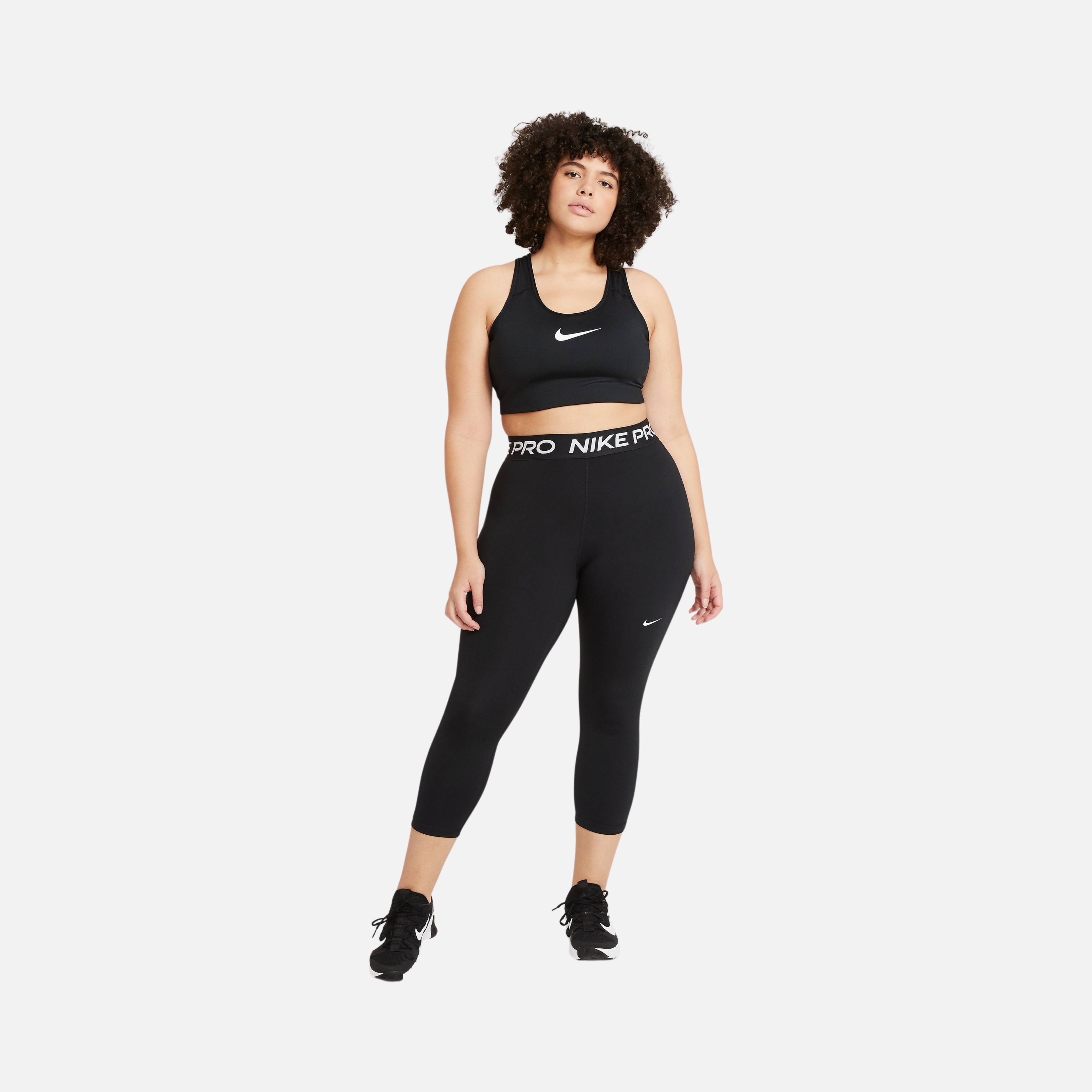 Nike Pro Mid-Rise Crop Leg Training (Plus Size) Kadın Tayt