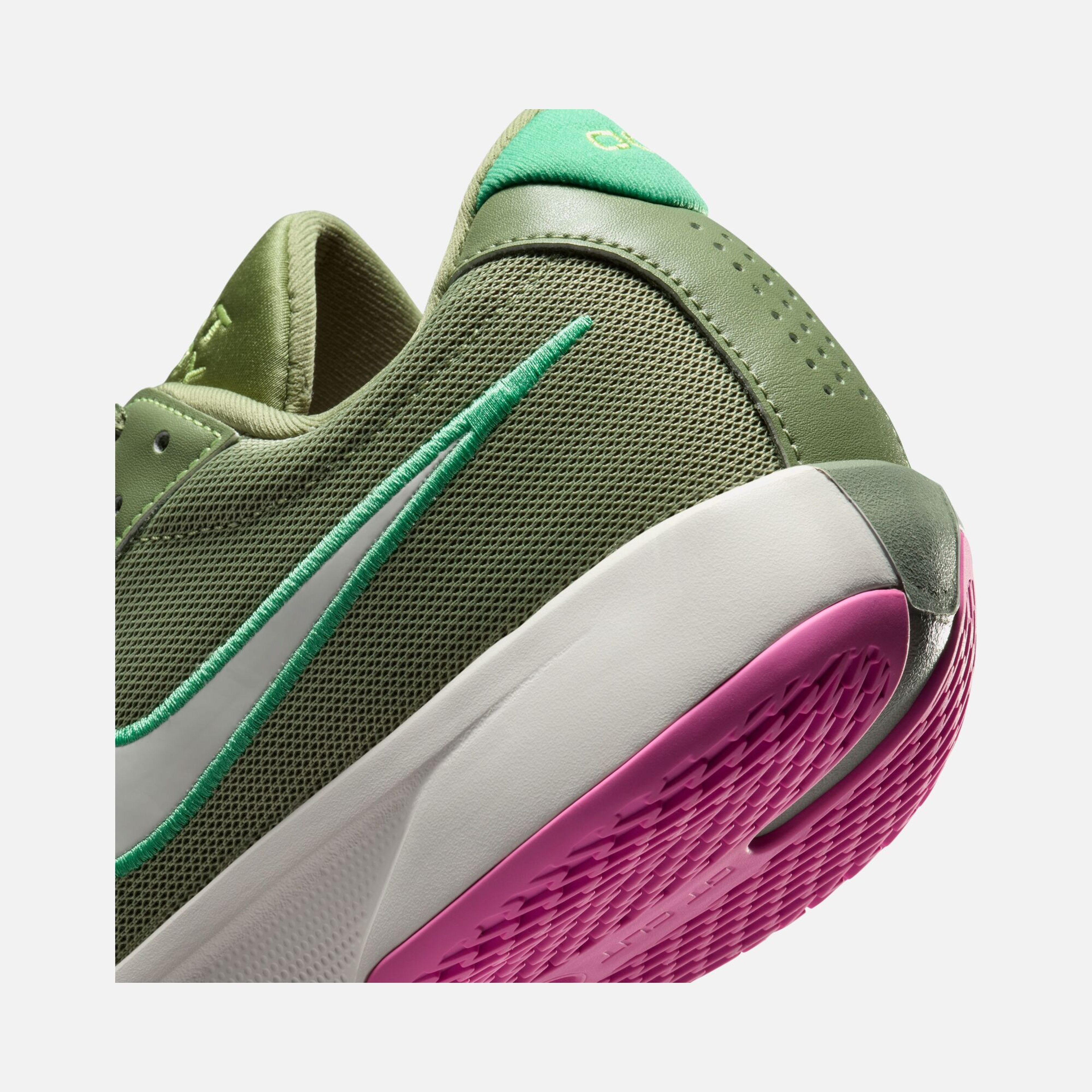 Nike G.T. Cut Academy Air Zoom Erkek Basketbol Ayakkabısı