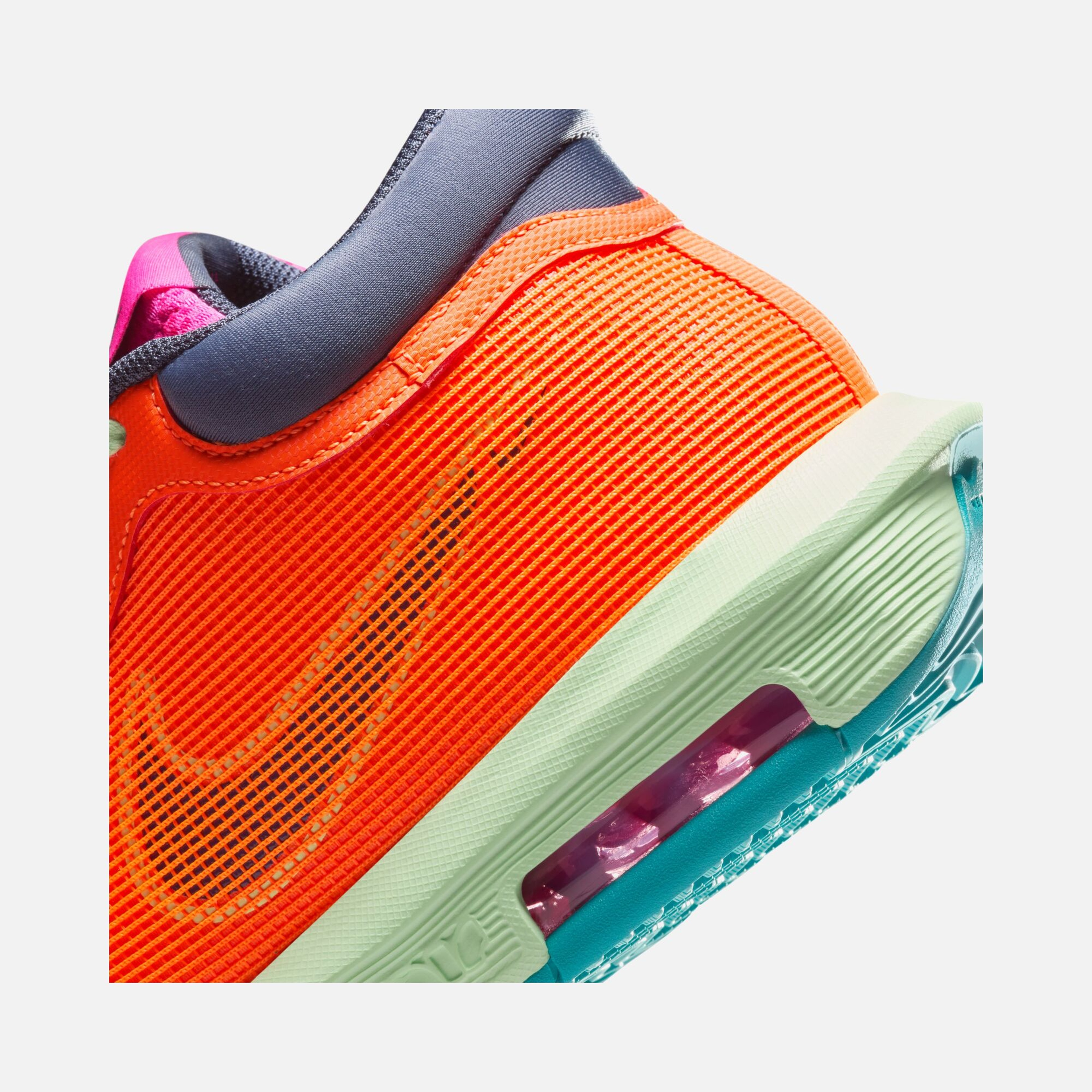 Nike LeBron James Witness VIII Erkek Basketbol Ayakkabısı