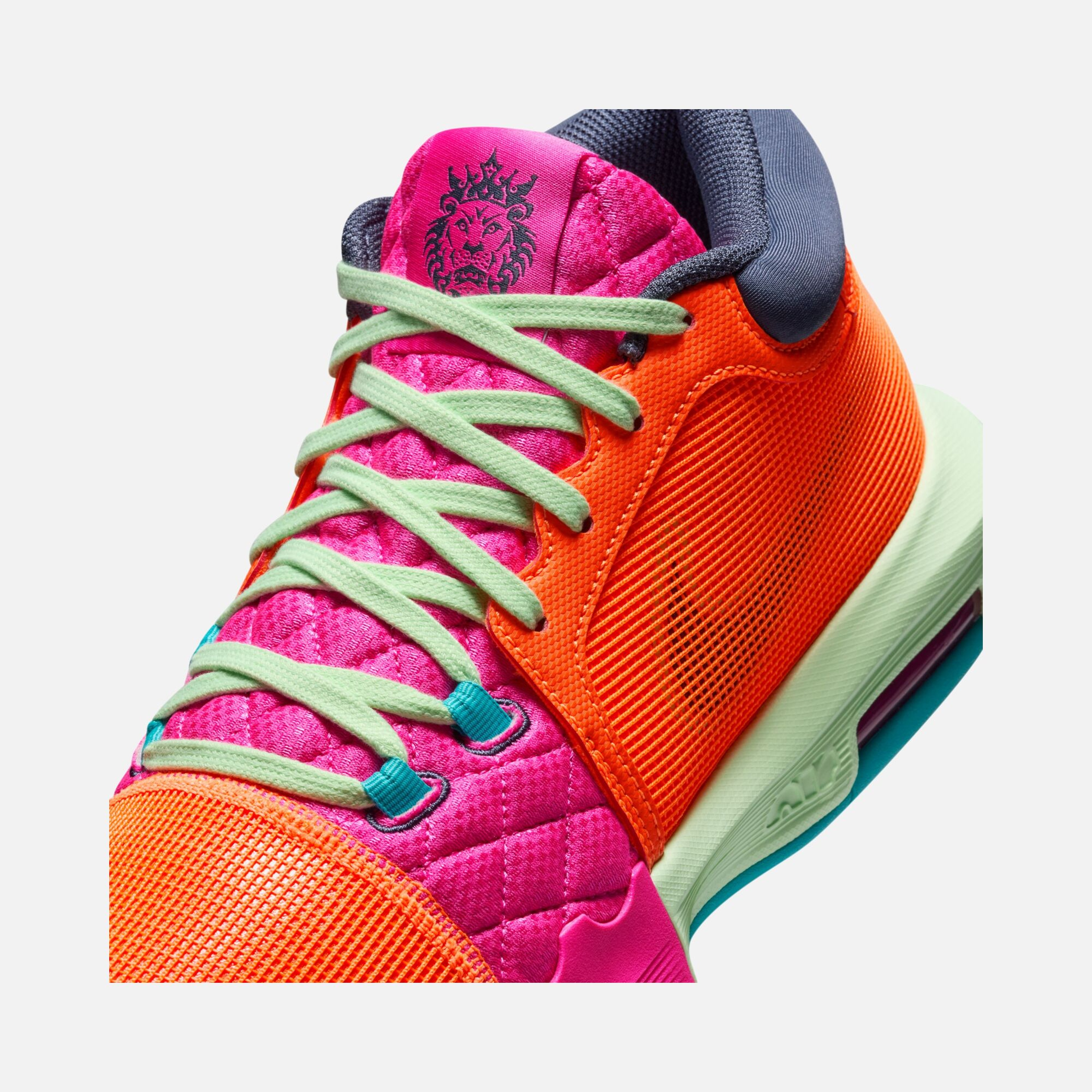 Nike LeBron James Witness VIII Erkek Basketbol Ayakkabısı