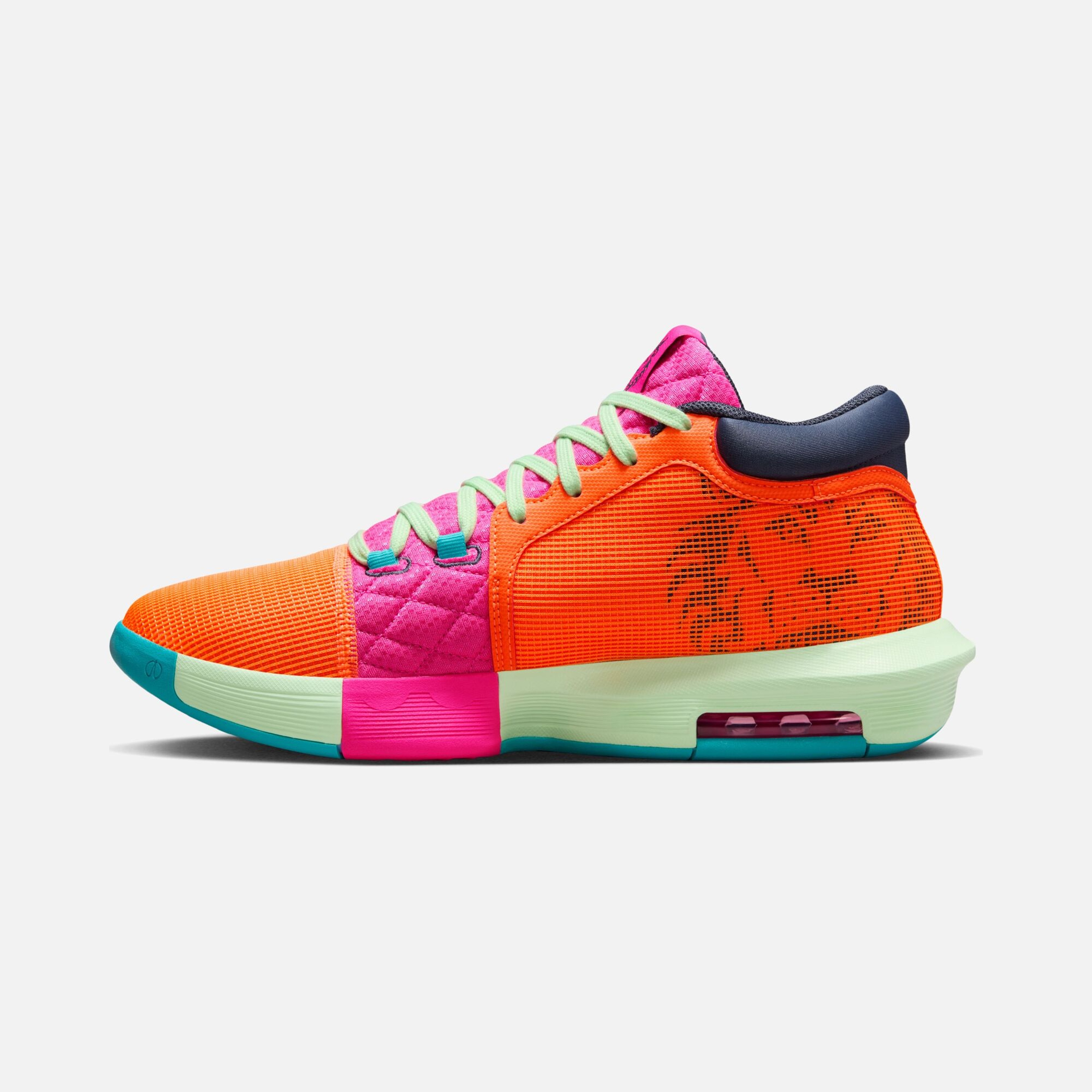 Nike LeBron James Witness VIII Erkek Basketbol Ayakkabısı