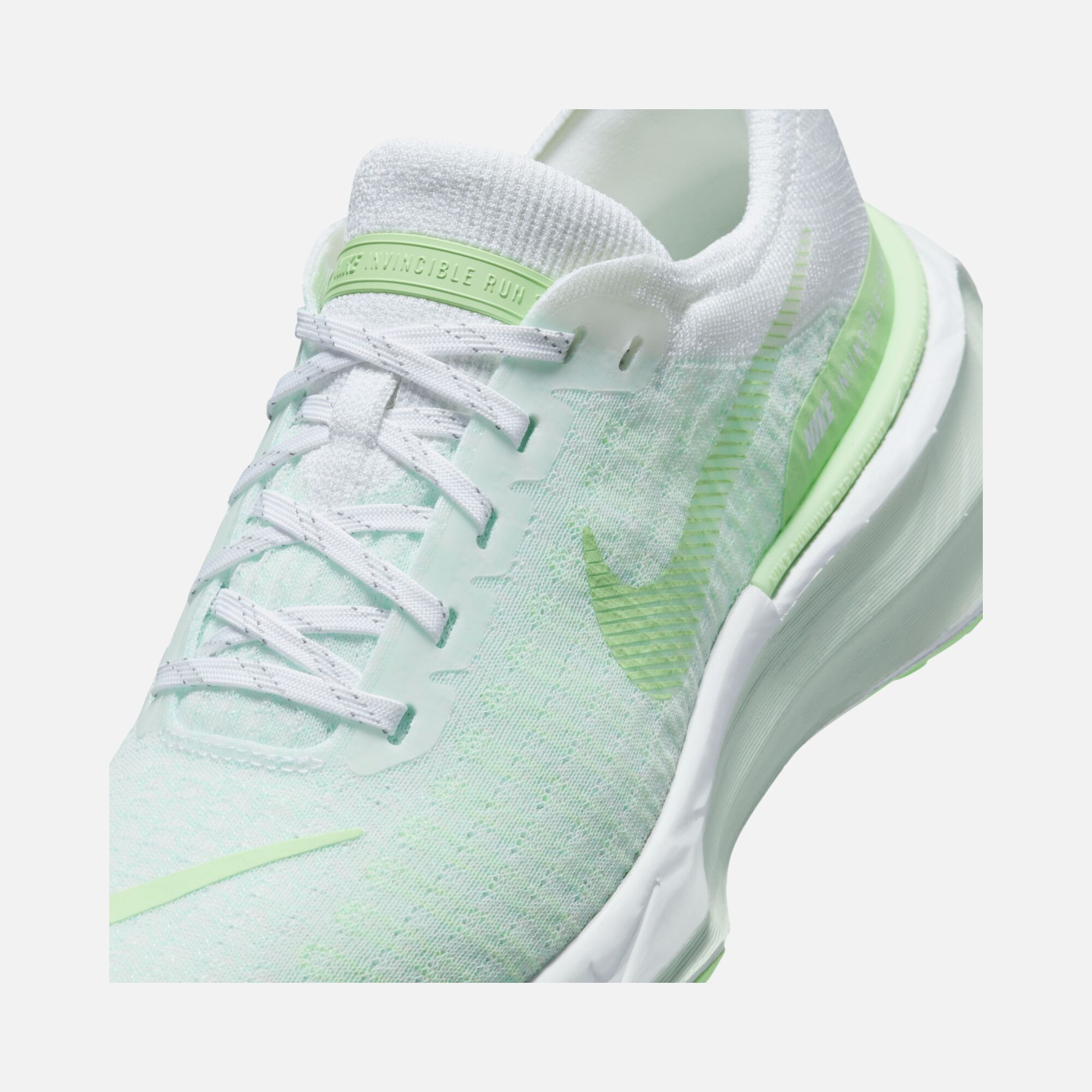 Nike ZoomX Invincible Run FlyKnit 3 Road Running Kadın Spor Ayakkabı