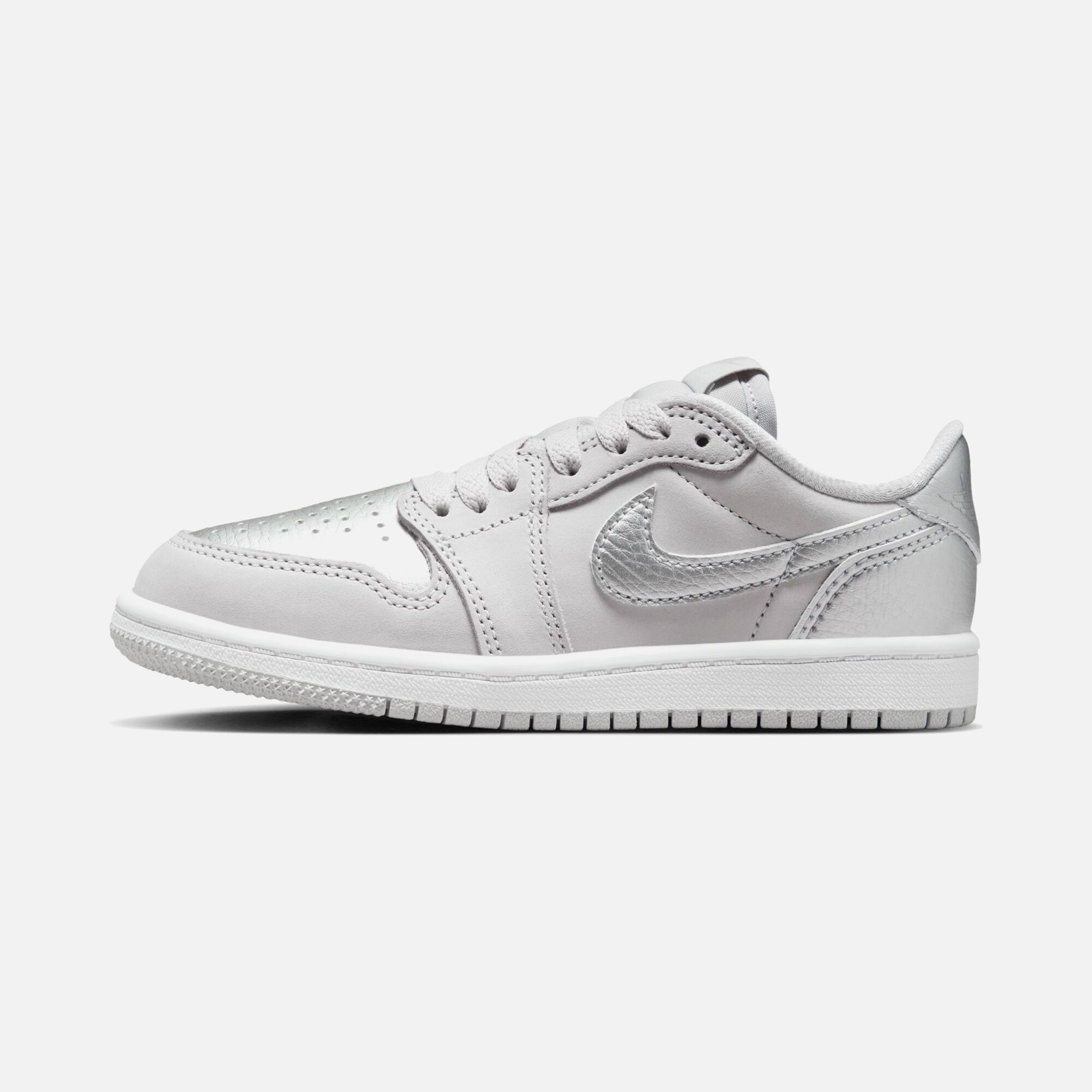 Nike Jordan 1 Retro Low OG ''Metallic Silver Leather Version'' (PS) Çocuk Spor Ayakkabı