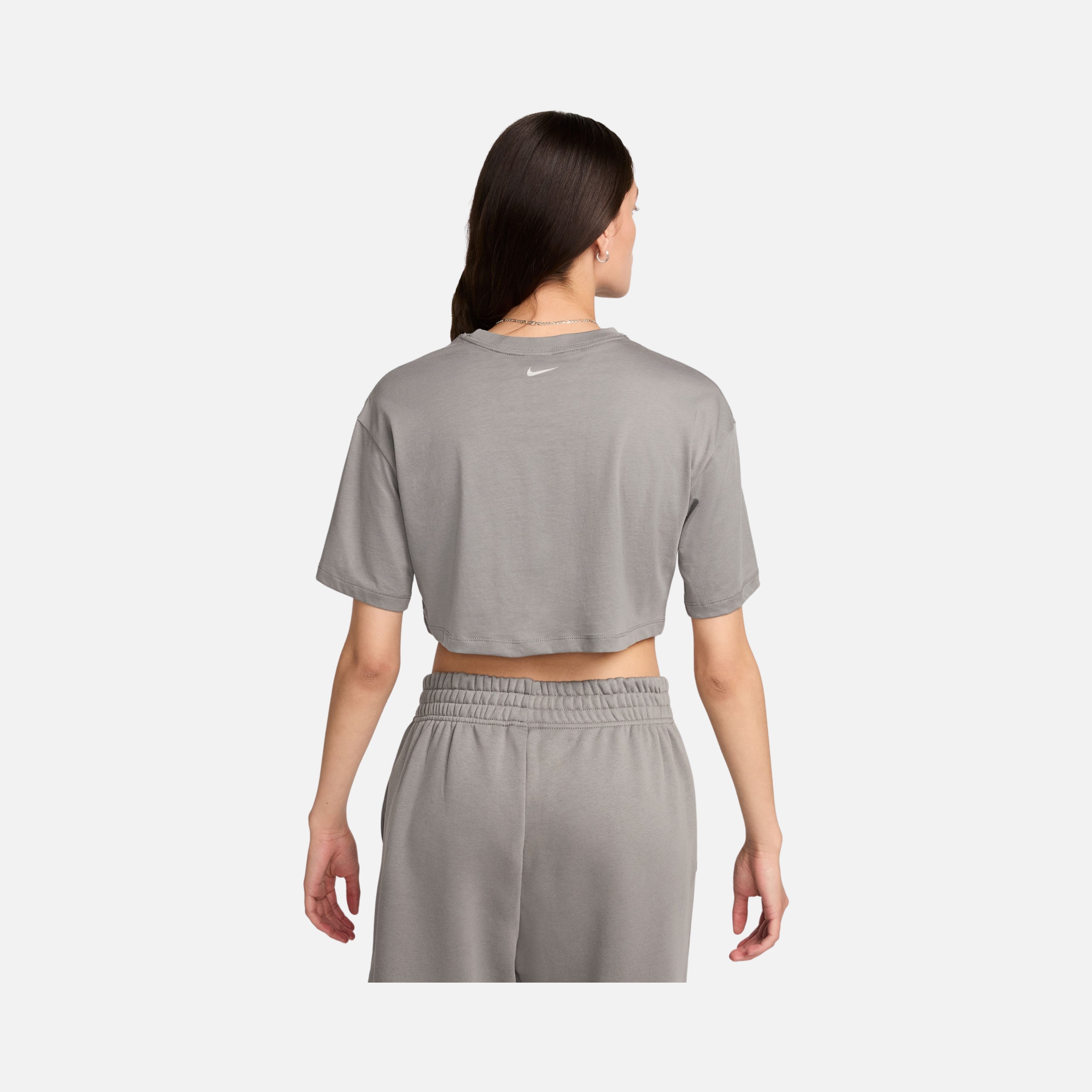 Nike Sportswear Gel Wide Cut & Off Shoulder Cropped Short-Sleeve Kadın Tişört