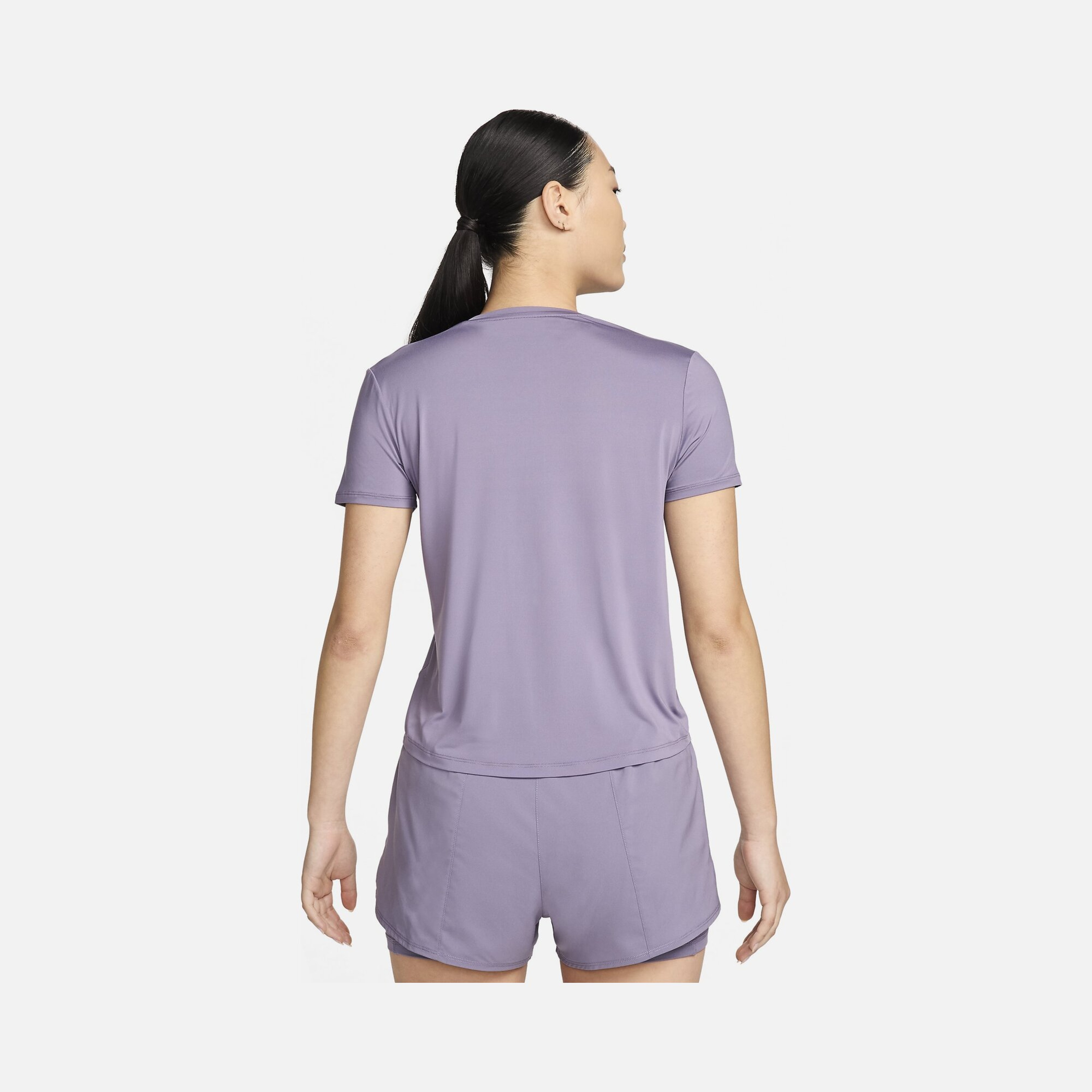 Nike One Classic Dri-Fit Short-Sleeve Training Kadın Tişört
