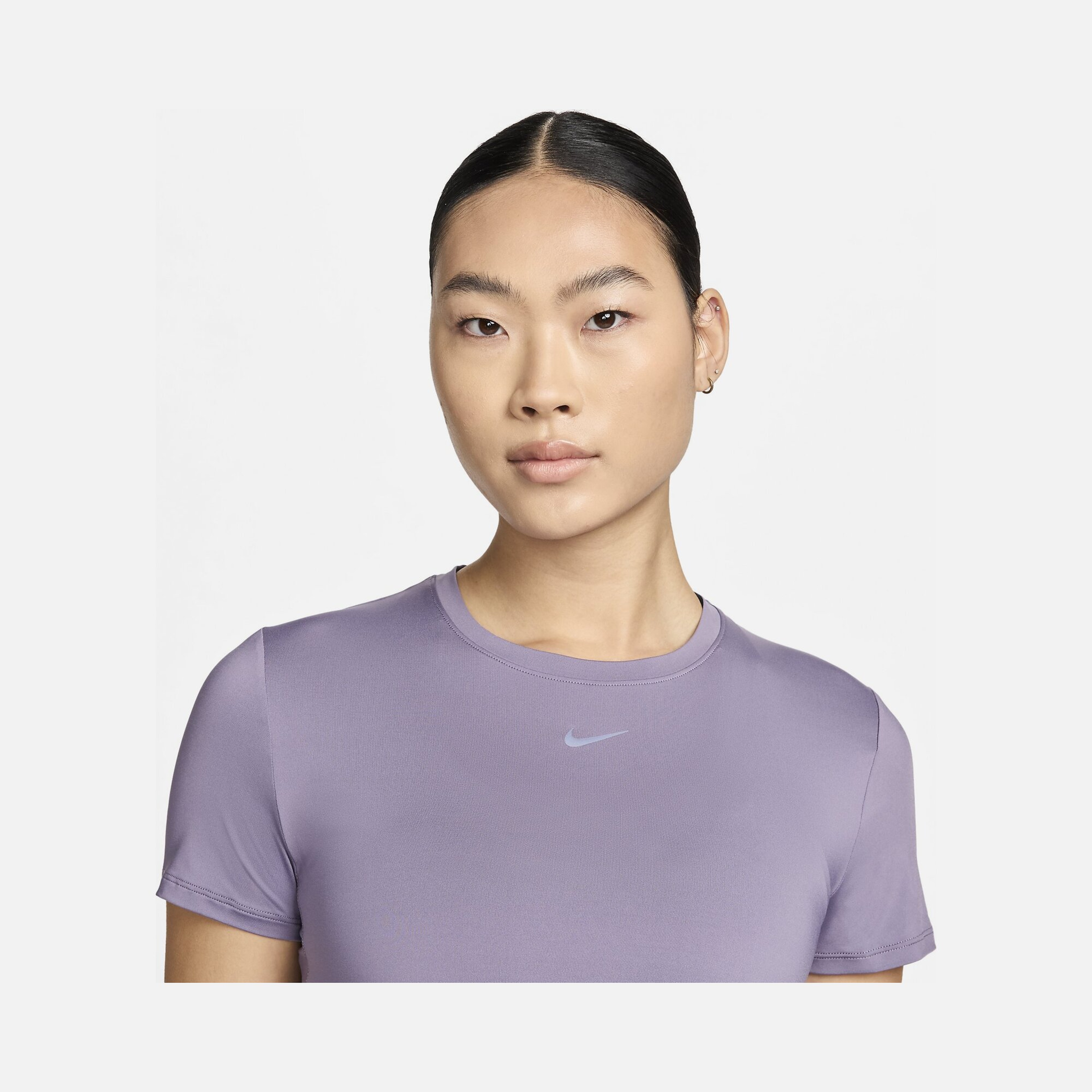 Nike One Classic Dri-Fit Short-Sleeve Training Kadın Tişört