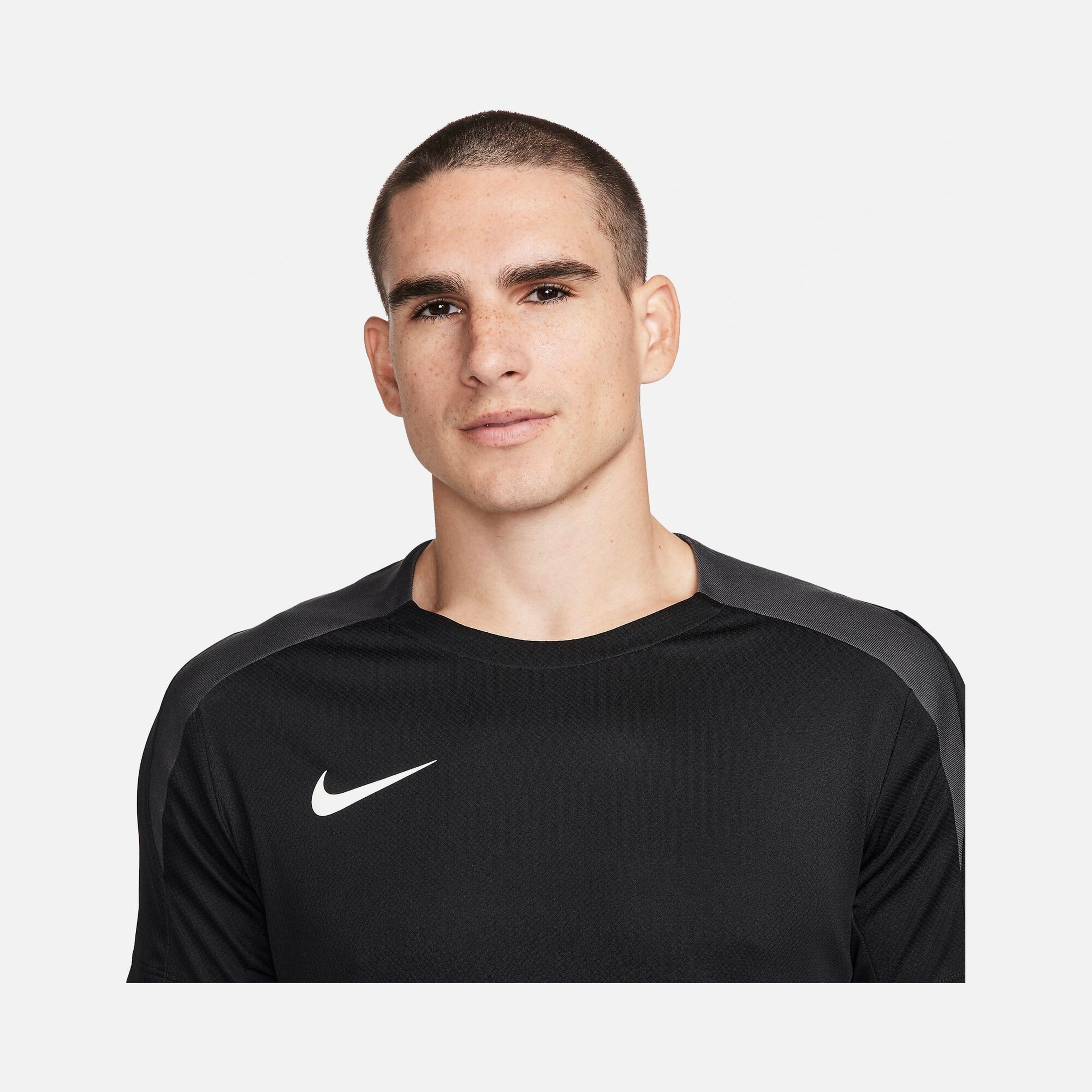 Nike Dri-Fit Football Short-Sleeve Erkek Tişört