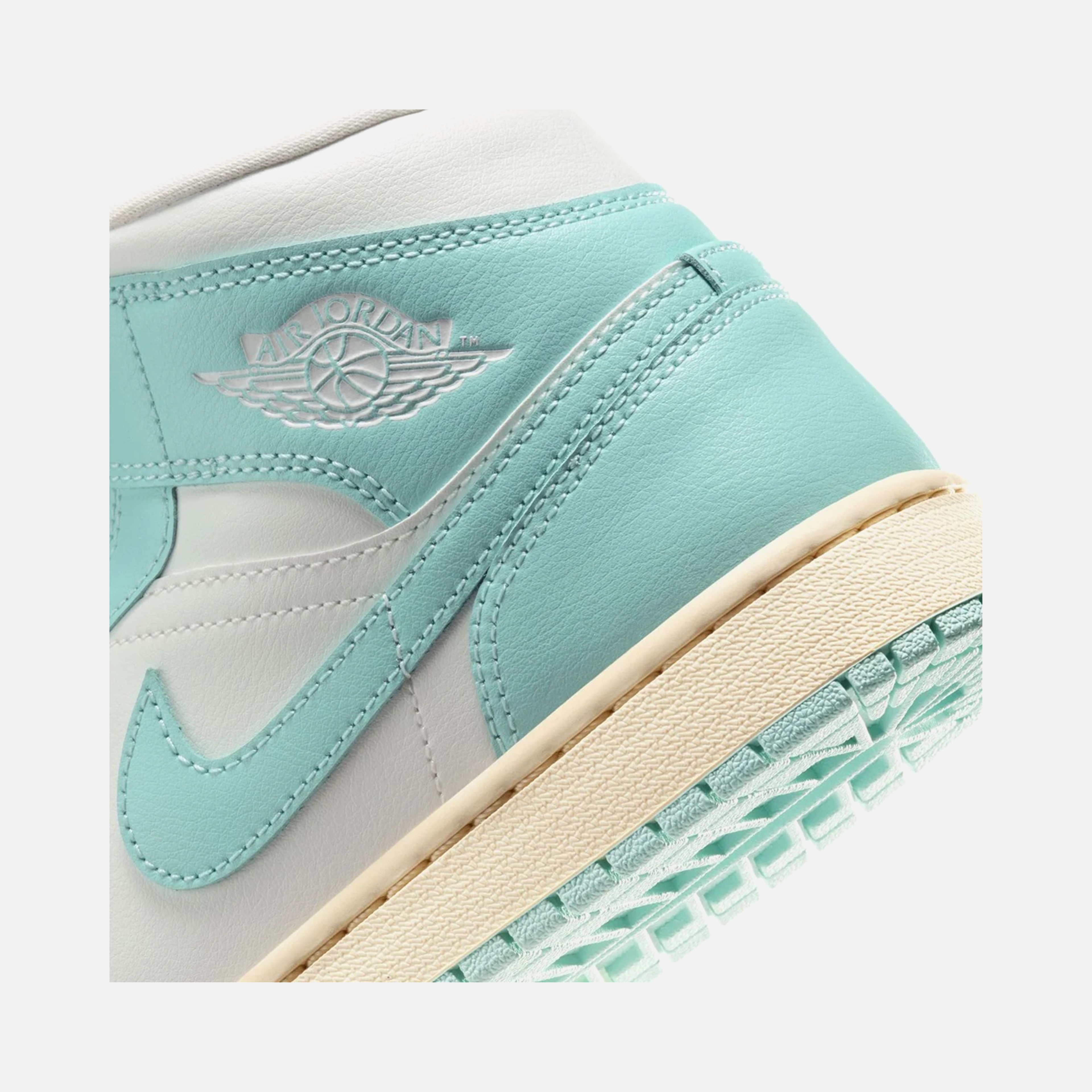 Nike Air Jordan 1 Mid Kadın Spor Ayakkabı