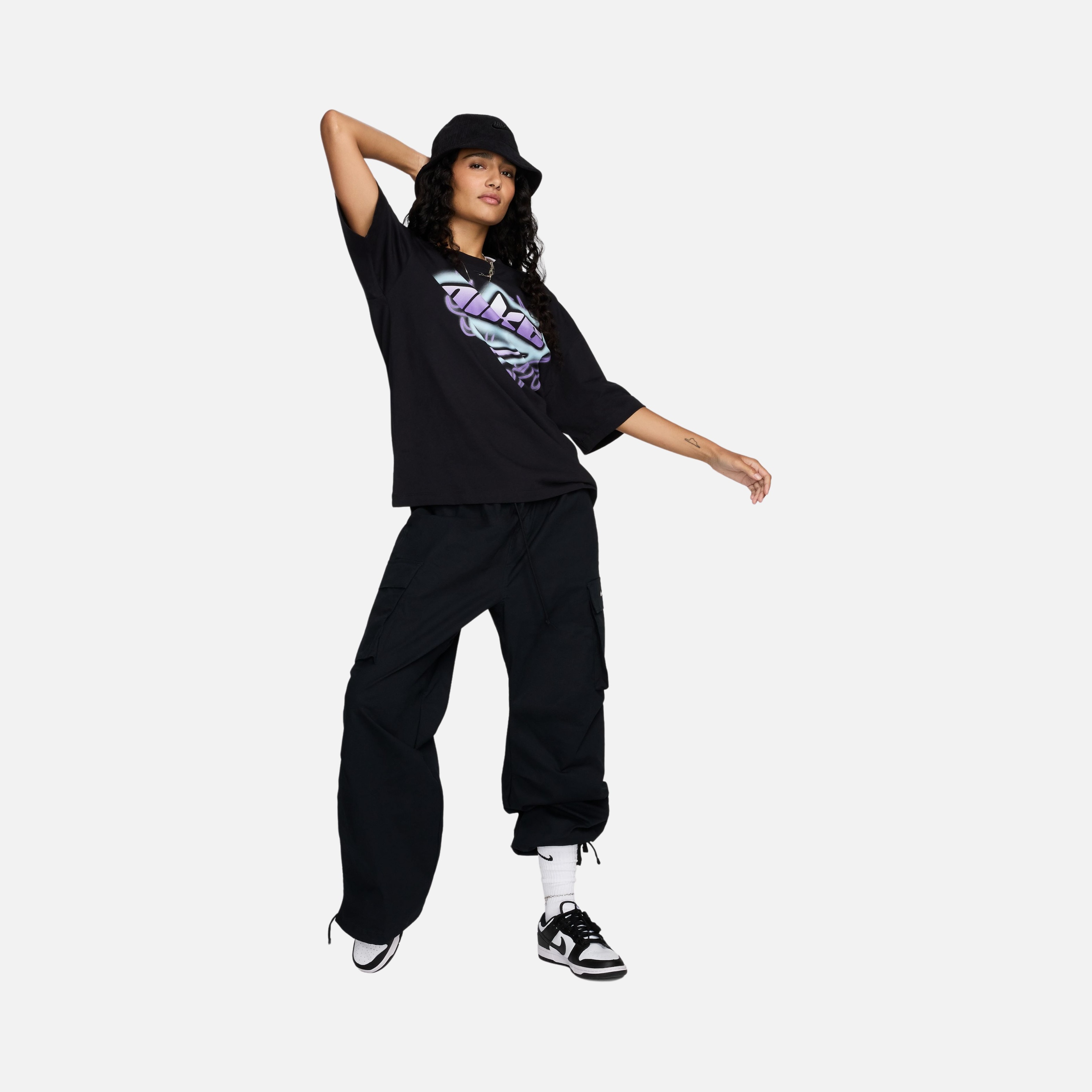 Nike Sportswear Dance Oversized Short-Sleeve Kadın Tişört