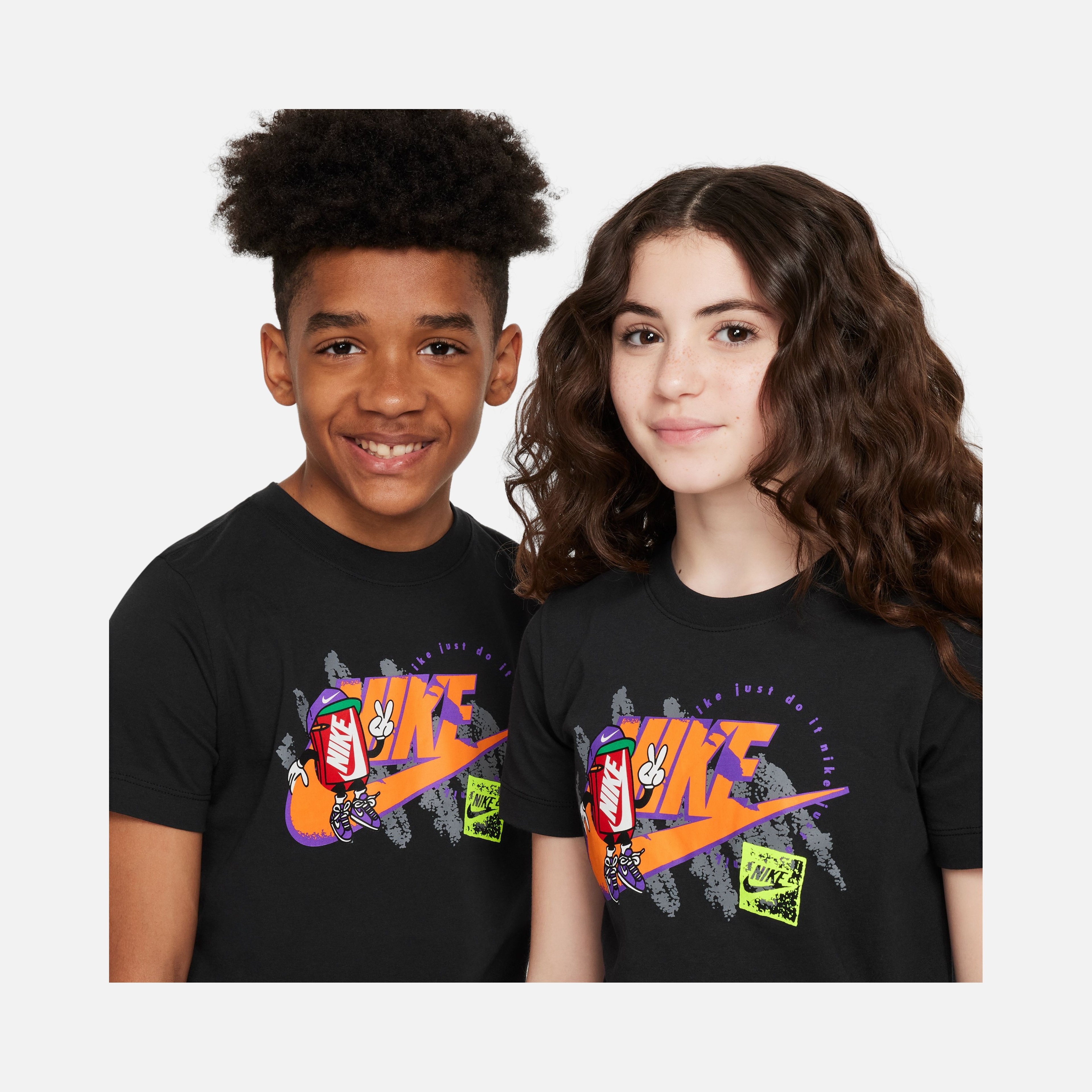 Nike Sportswear Boxy 1 Futura Graphic Short-Sleeve Çocuk Tişört