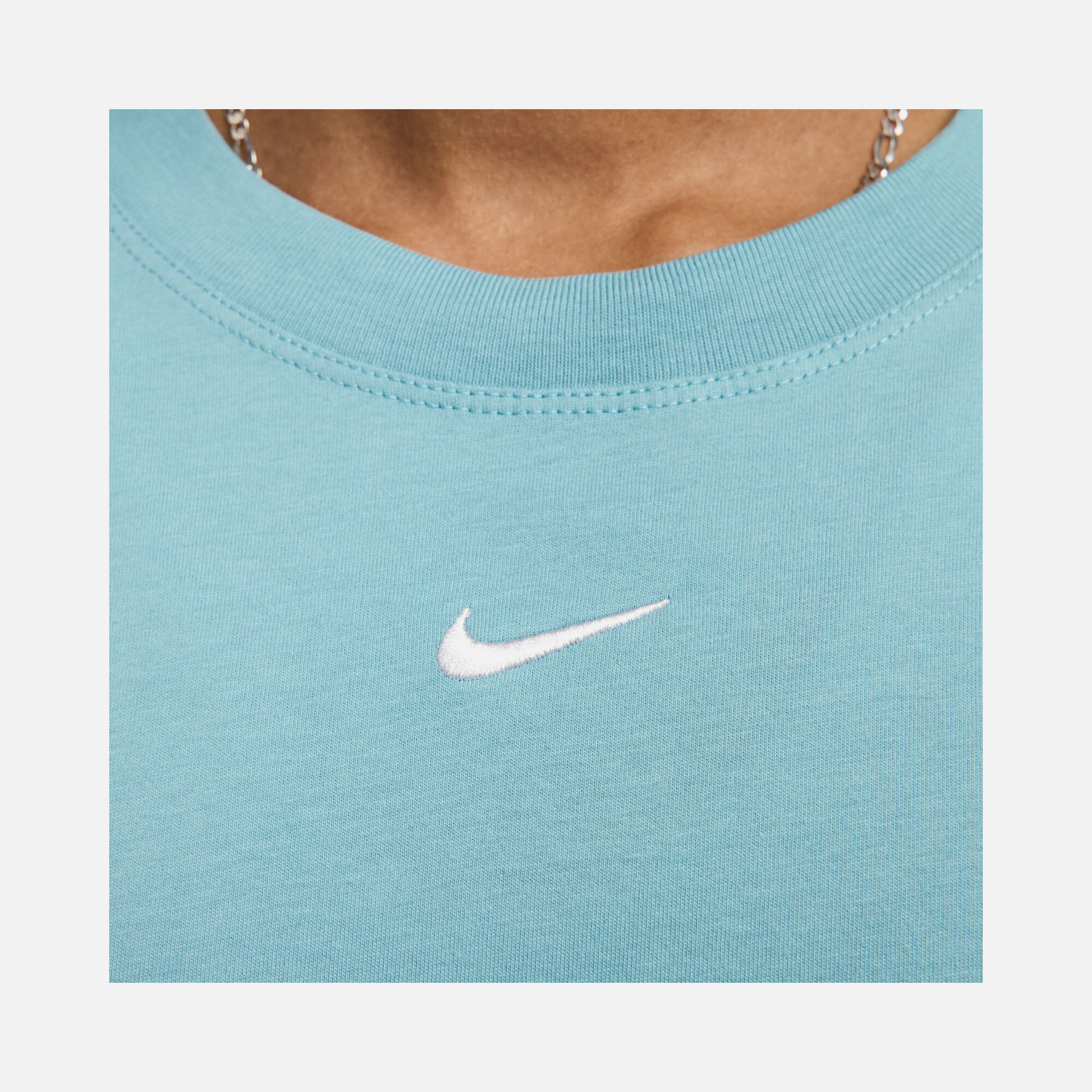 Nike Sportswear Essential Loose Fit Short-Sleeve Kadın Tişört