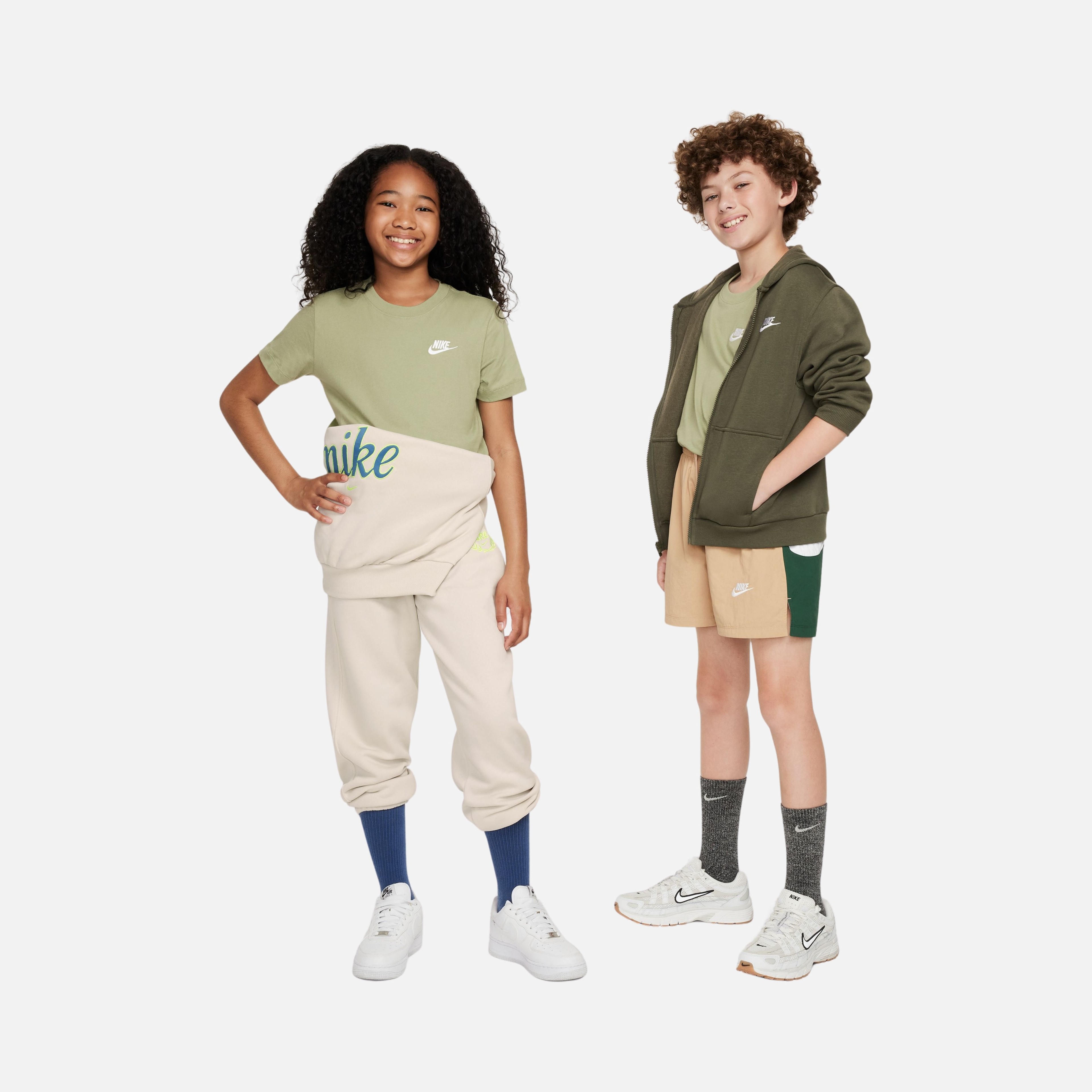 Nike Sportswear Embroidered Futura LBR Short-Sleeve Çocuk Tişört