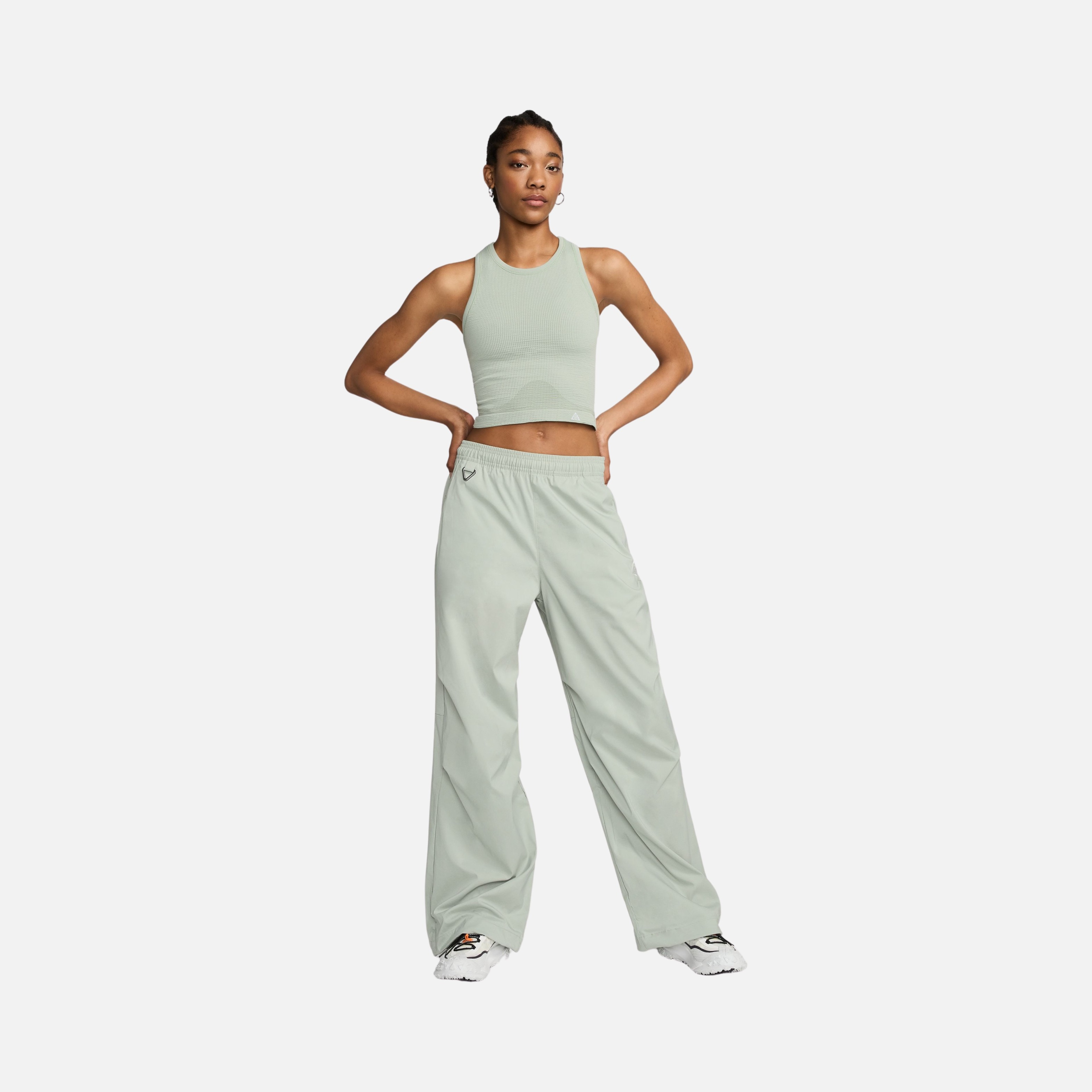 Nike Sportswear ACG "Delta River" Base Layer Cropped Kadın Atlet