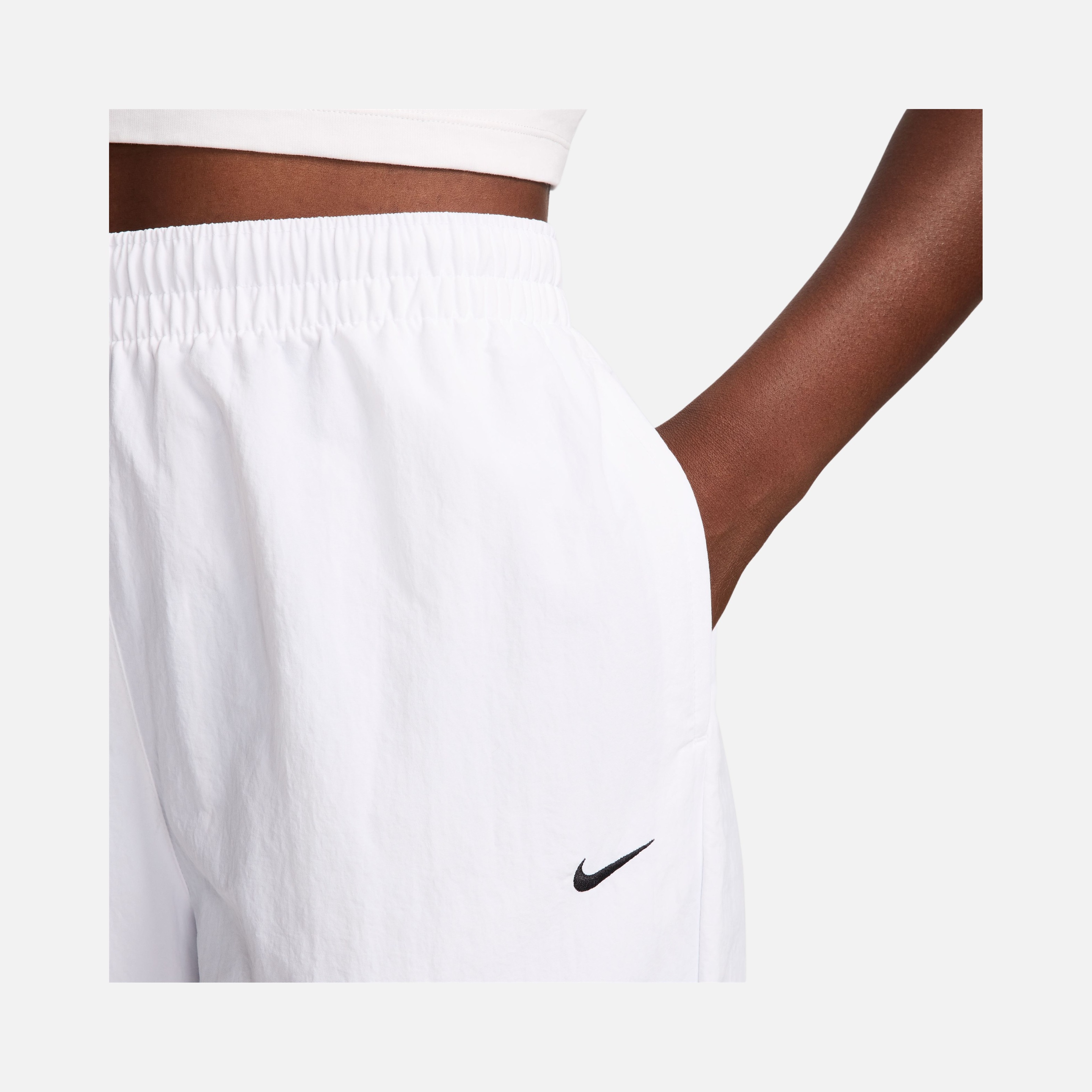 Nike Sportswear Essentials UV High-Waisted Open-Hem Zip Kadın Eşofman Altı
