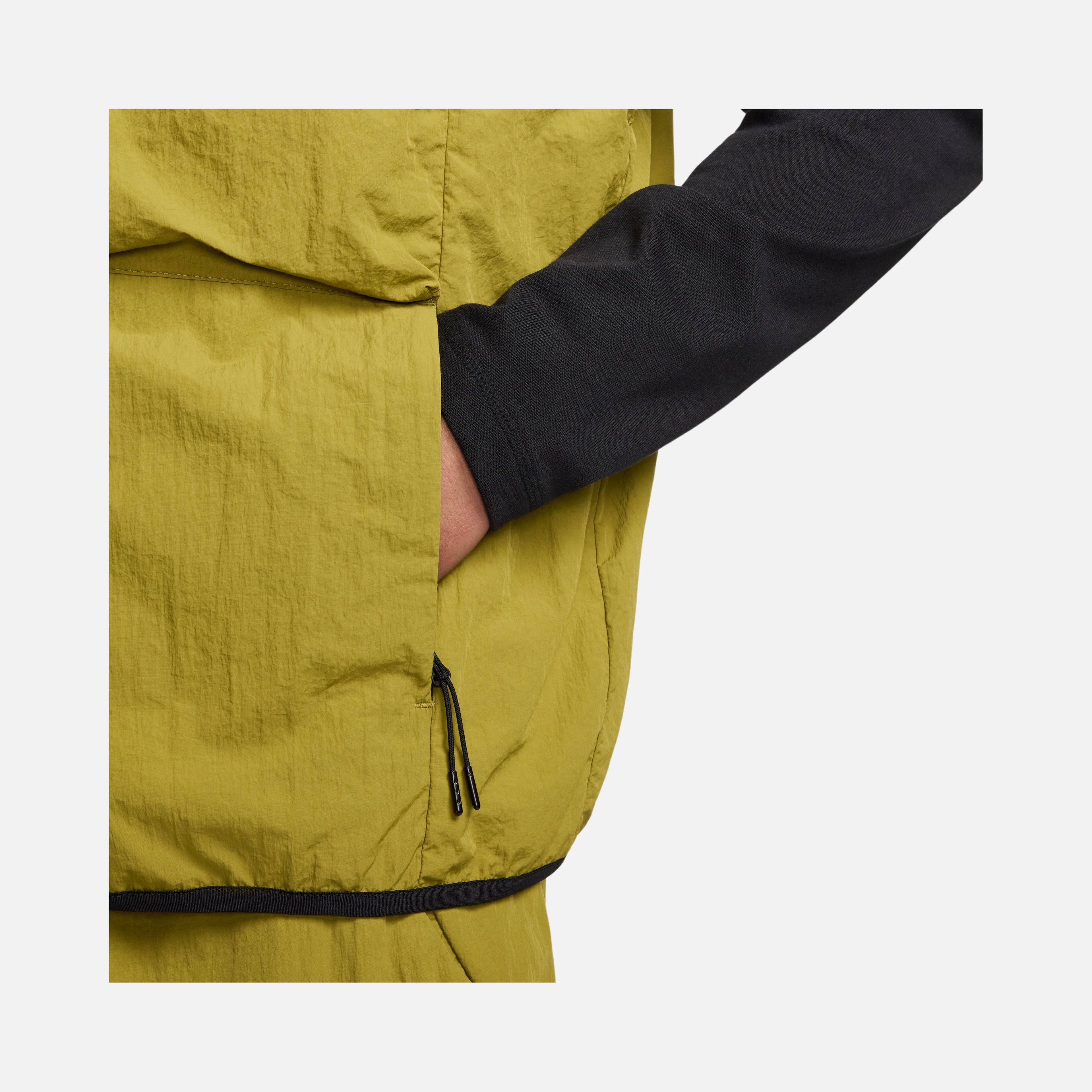 Nike Sportswear Tech Woven ''Spraying & UV Finishing'' Full-Zip Erkek Yelek